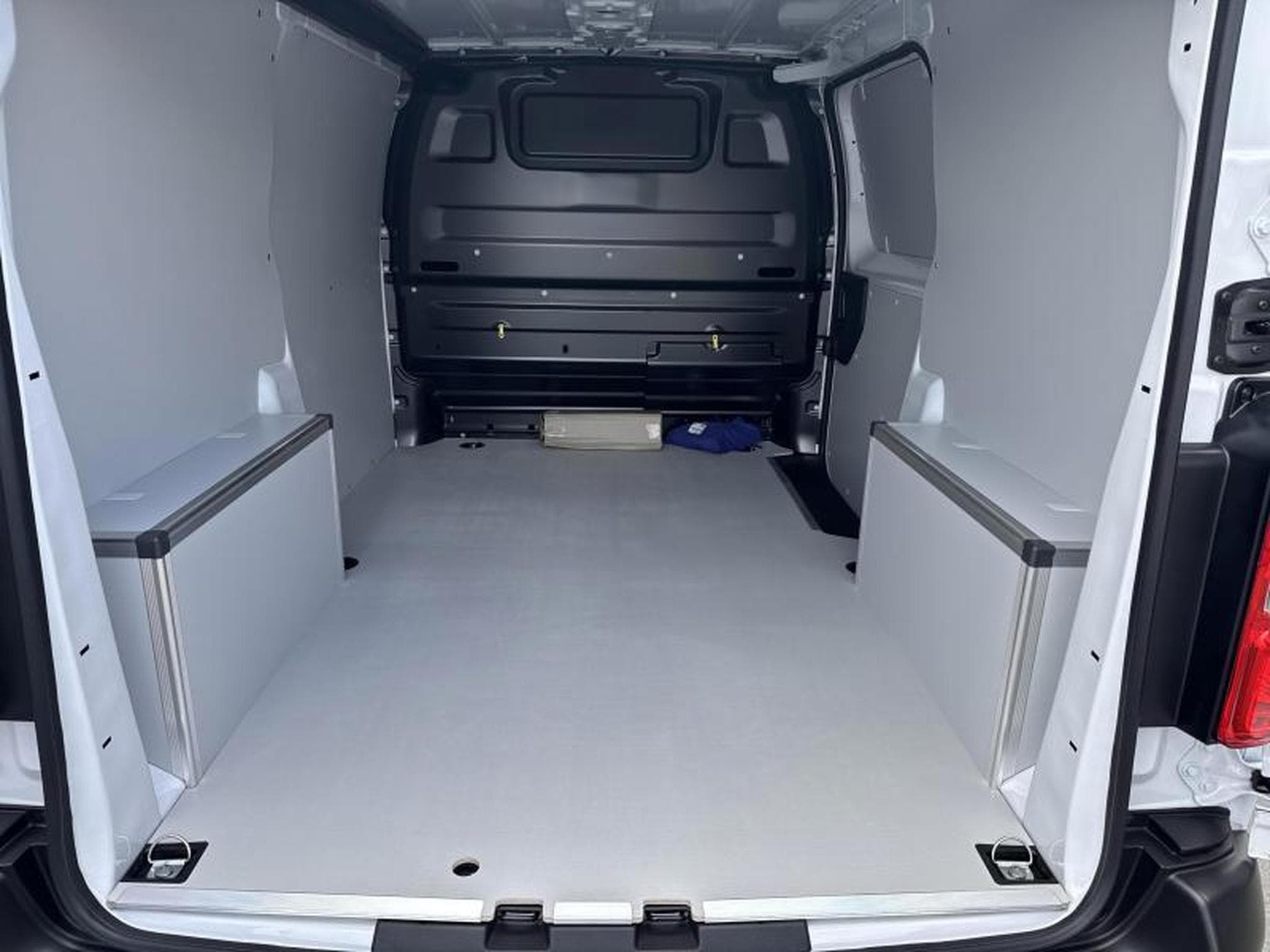 Peugeot Expert STANDARD (2024) - Photo 20