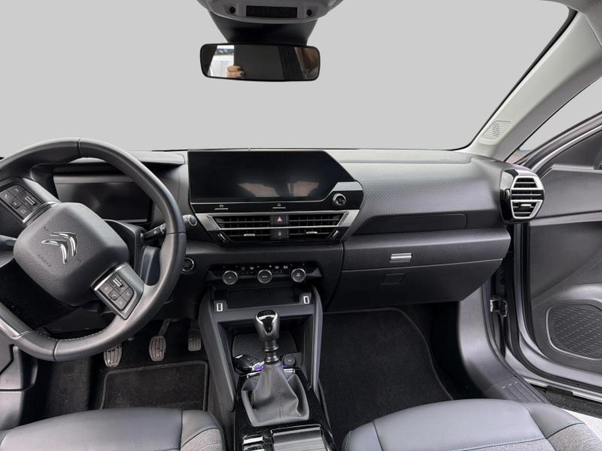 Citroen C4 Shine (2023) - Photo 17