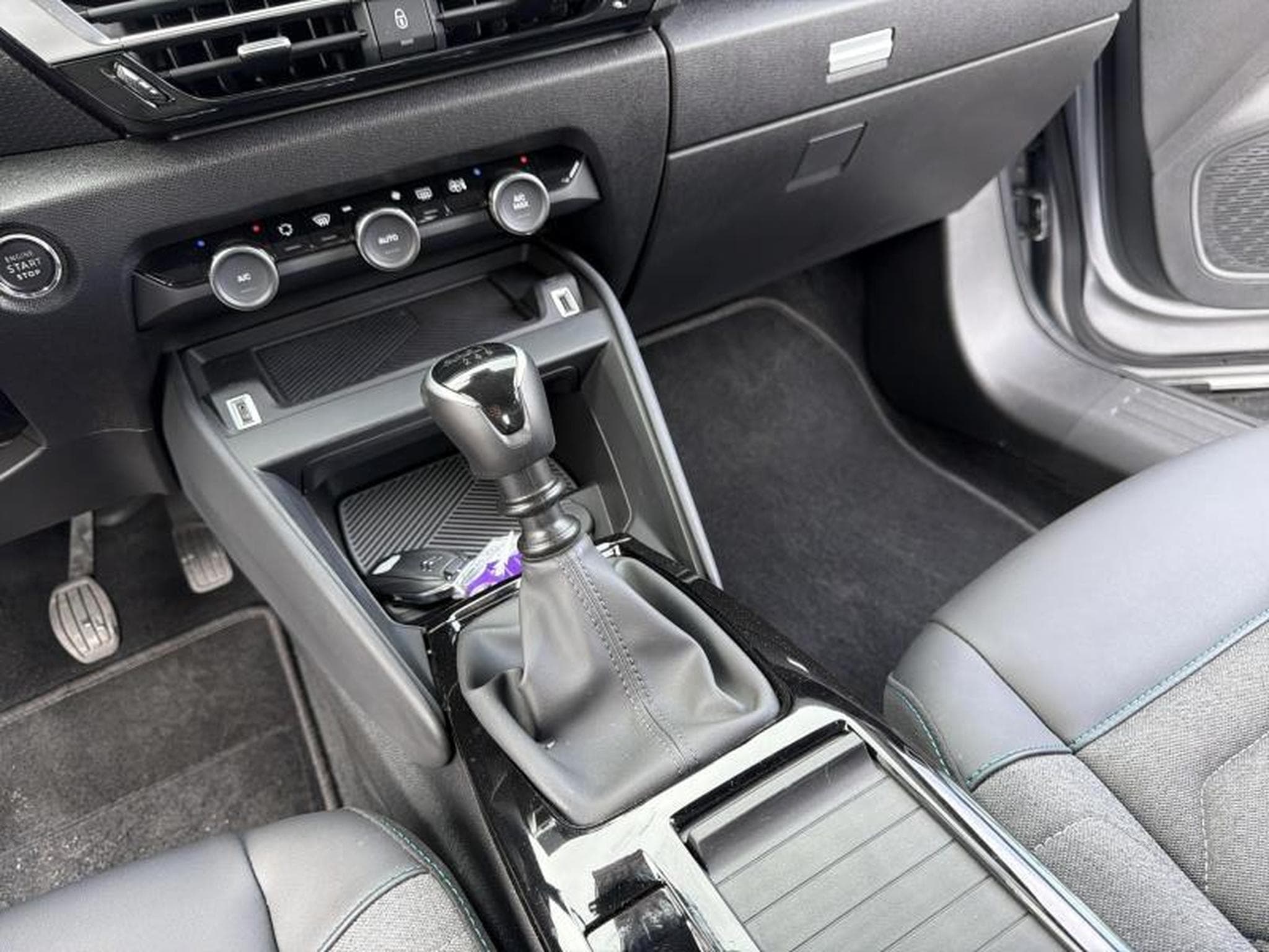 Citroen C4 Shine (2023) - Photo 19