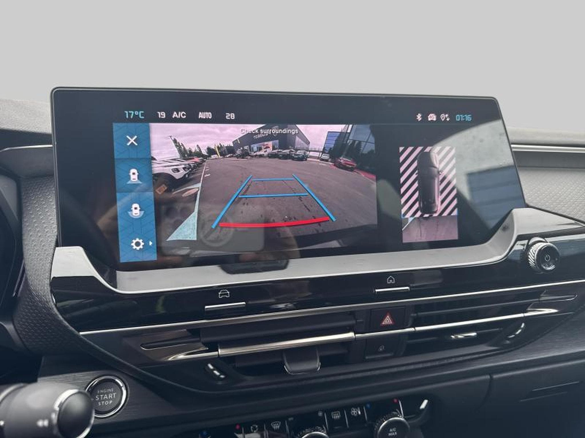Citroen C5 X Shine (2023) - Photo 16