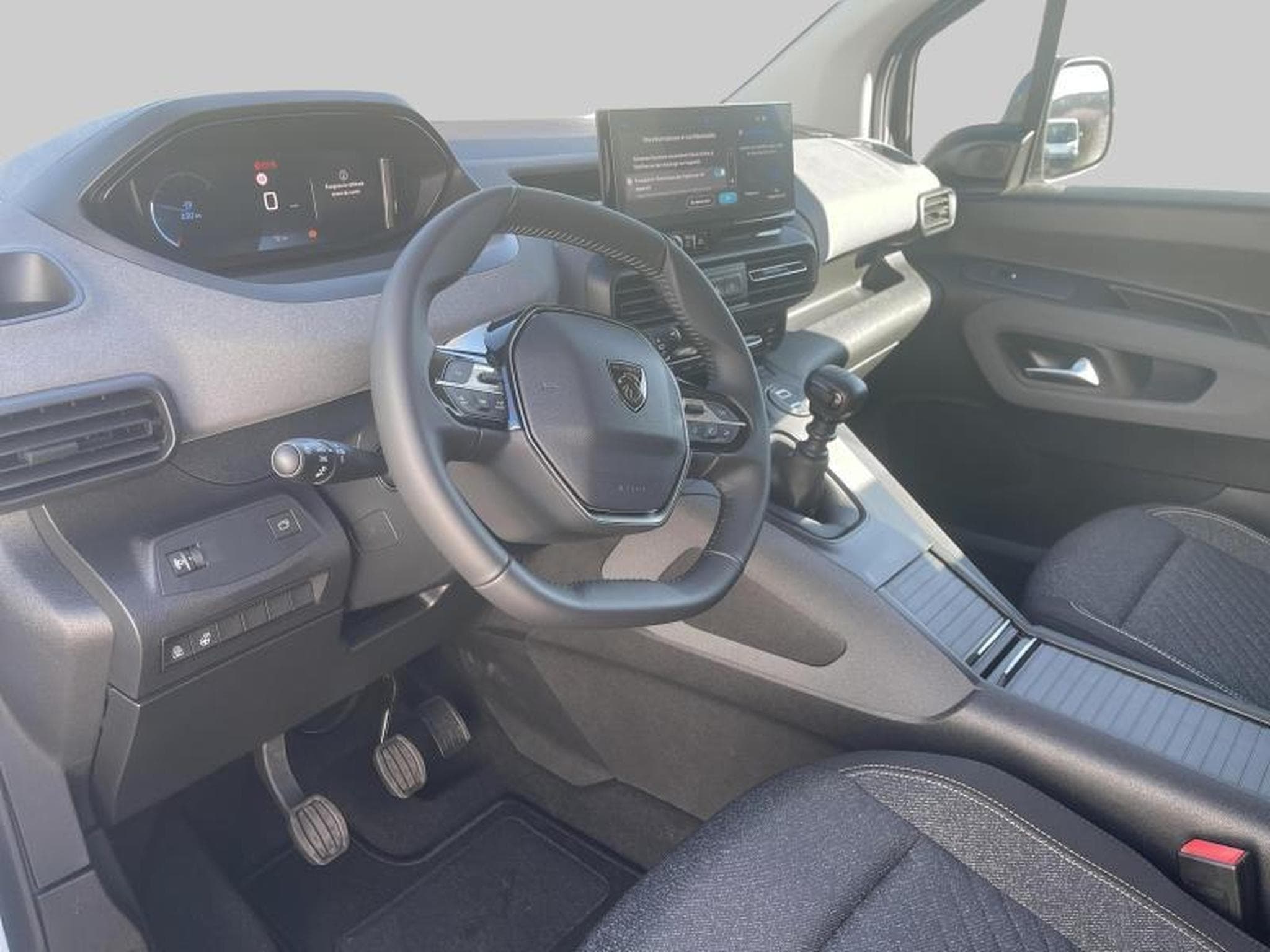 Peugeot Rifter ALLURE (2025) - Photo 11