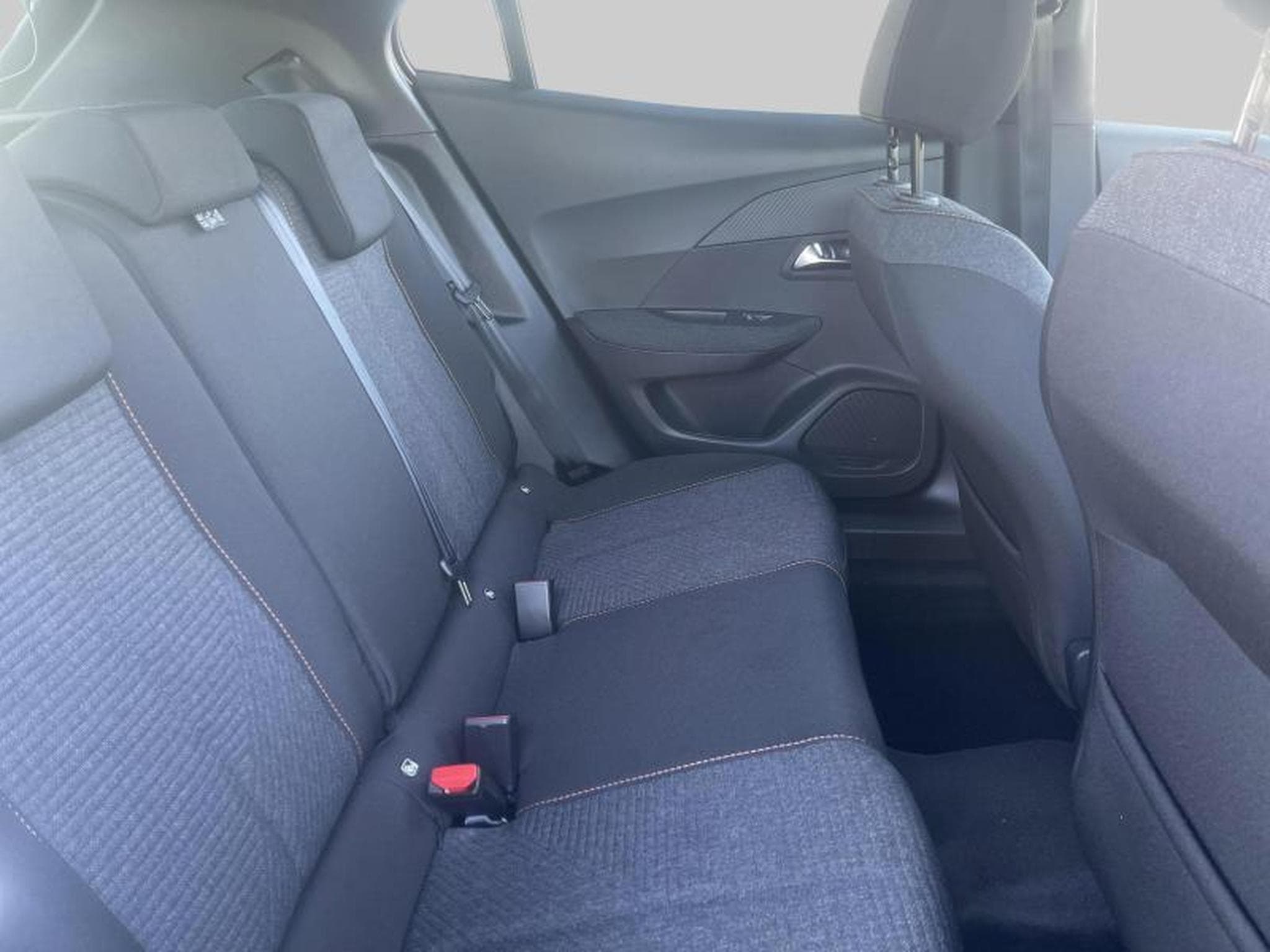 Peugeot 2008 II (2025) - Photo 10