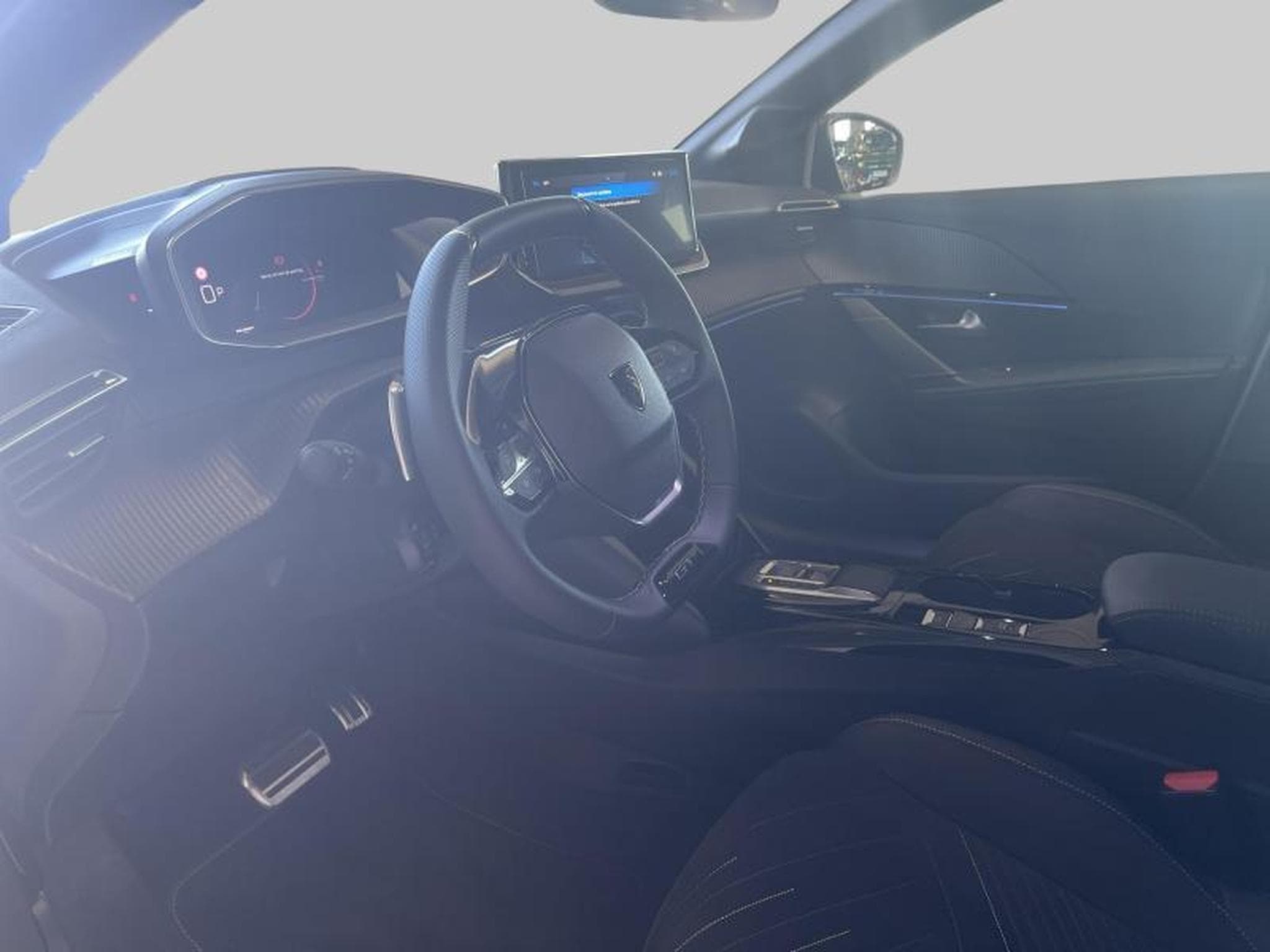 Peugeot 208 II & e- GT Line (2025) - Photo 8