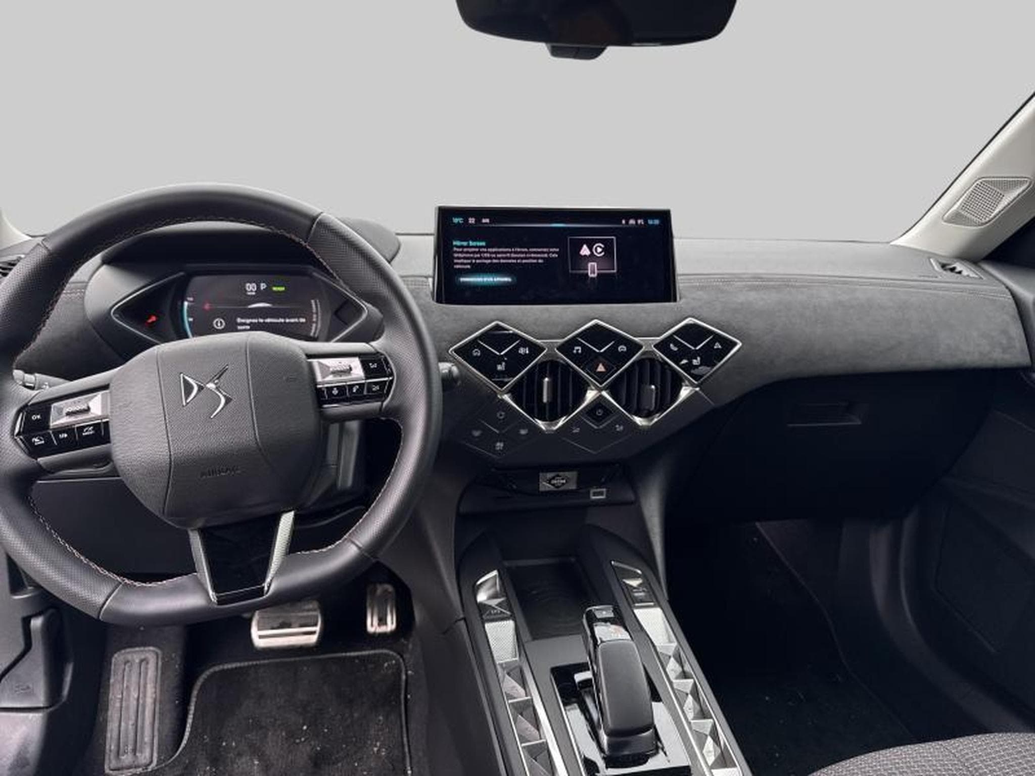 DS Automobiles DS3 E-Tense Performance Line + (2023) - Photo 12