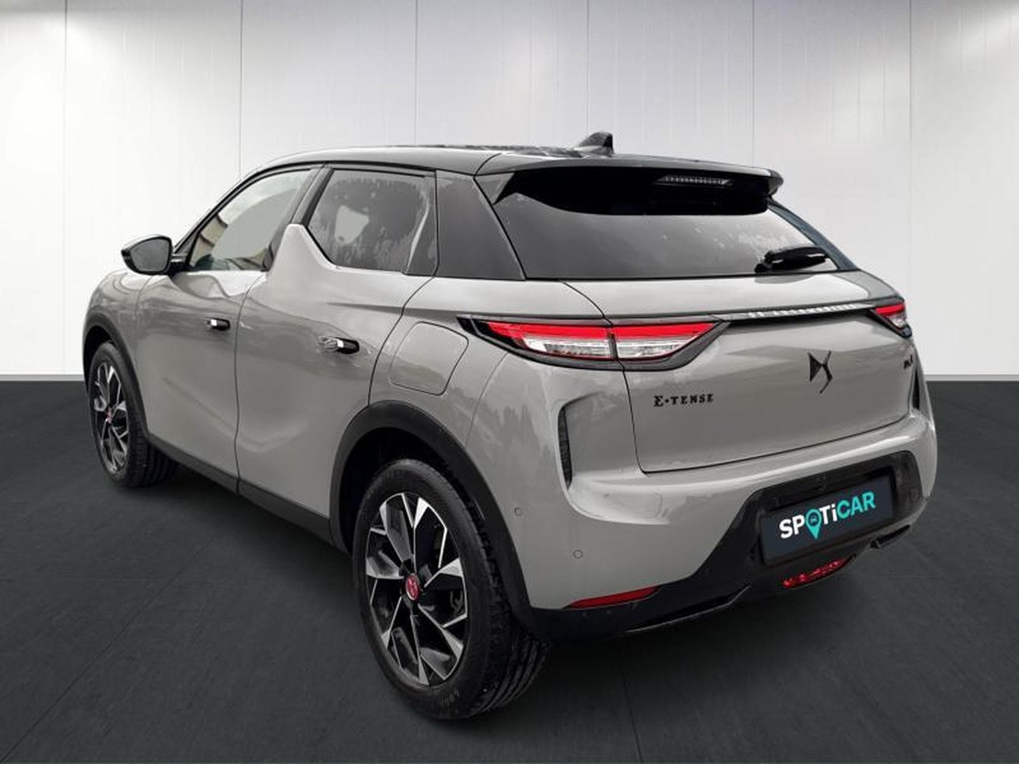 DS Automobiles DS3 E-Tense Performance Line + (2023) - Photo 6