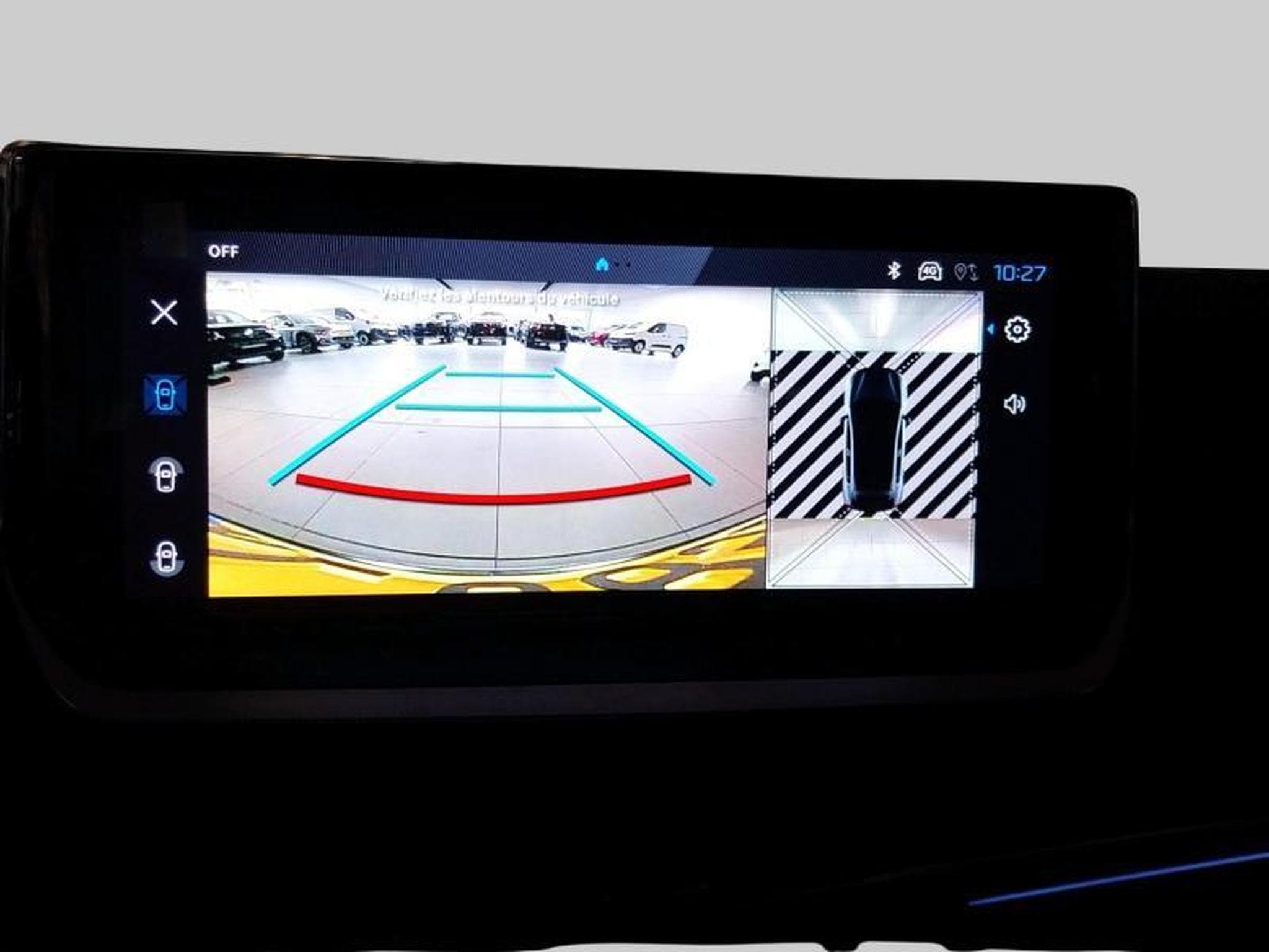 Peugeot 208 GT Hybrid 145ch e-DSC6 (2025) - Photo 16