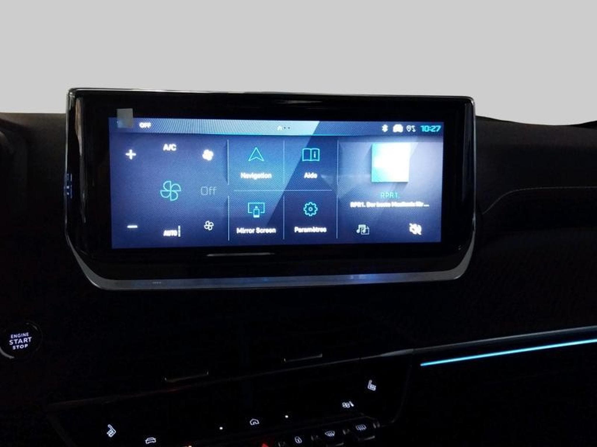 Peugeot 208 GT Hybrid 145ch e-DSC6 (2025) - Photo 18