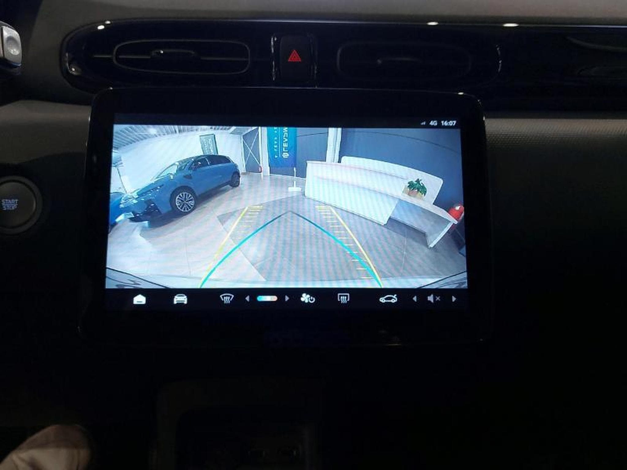 LEAPMOTOR T03 (2025) - Photo 9