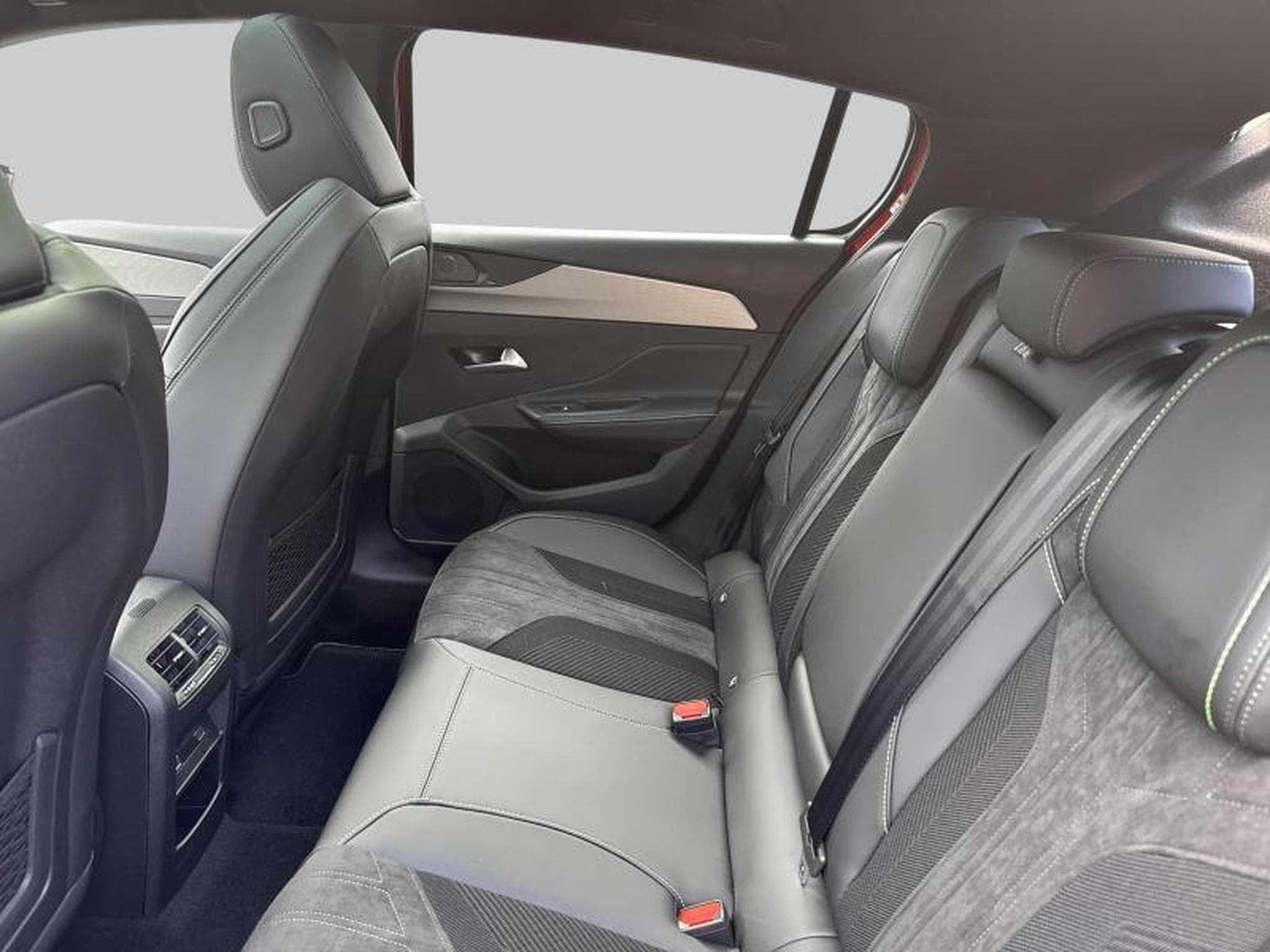 Peugeot 308 GT BlueHDi 130ch EAT8 (2025) - Photo 12