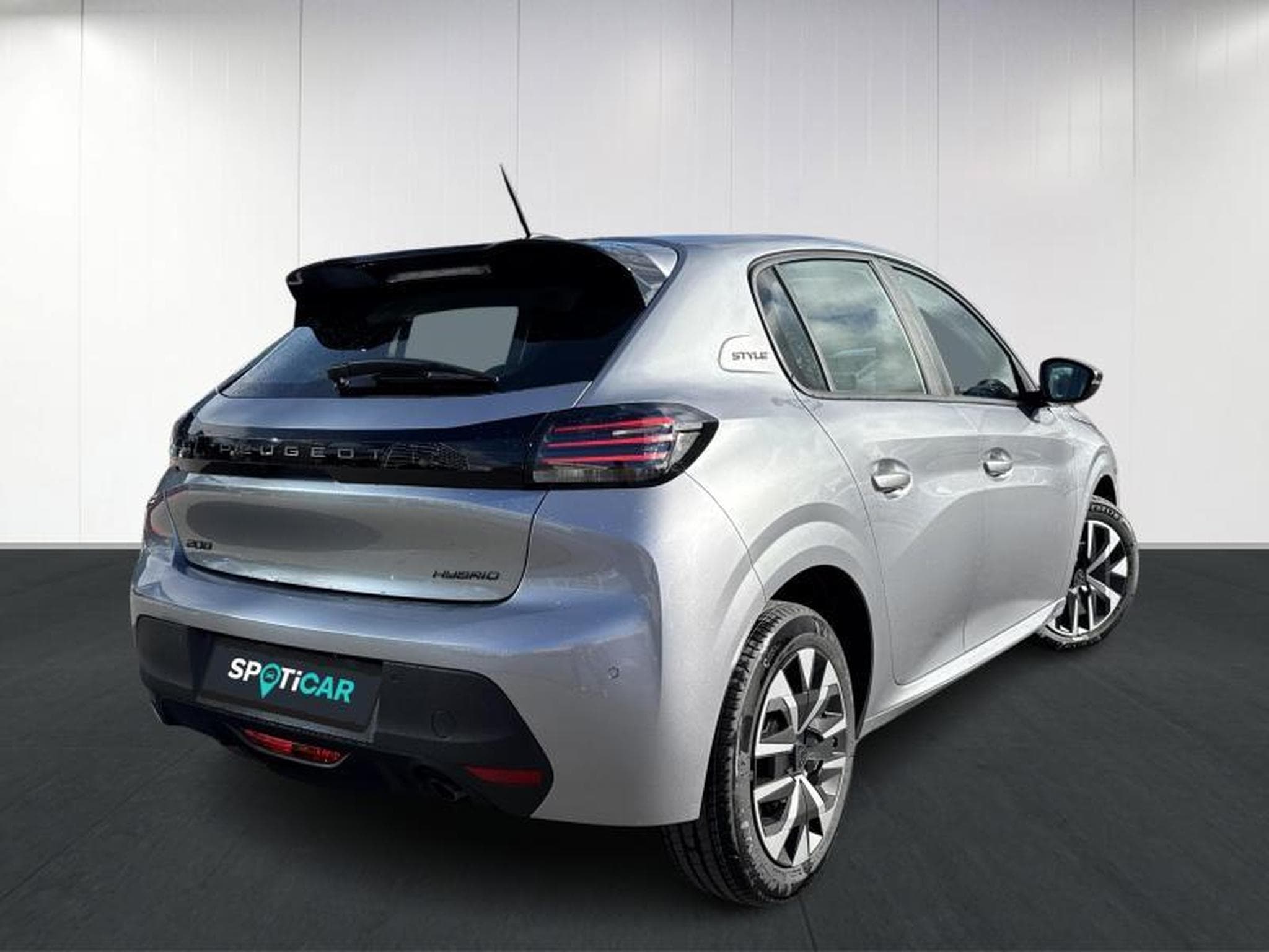 Peugeot 208 Style Hybrid 110ch e-DCS6 (2025) - Photo 4