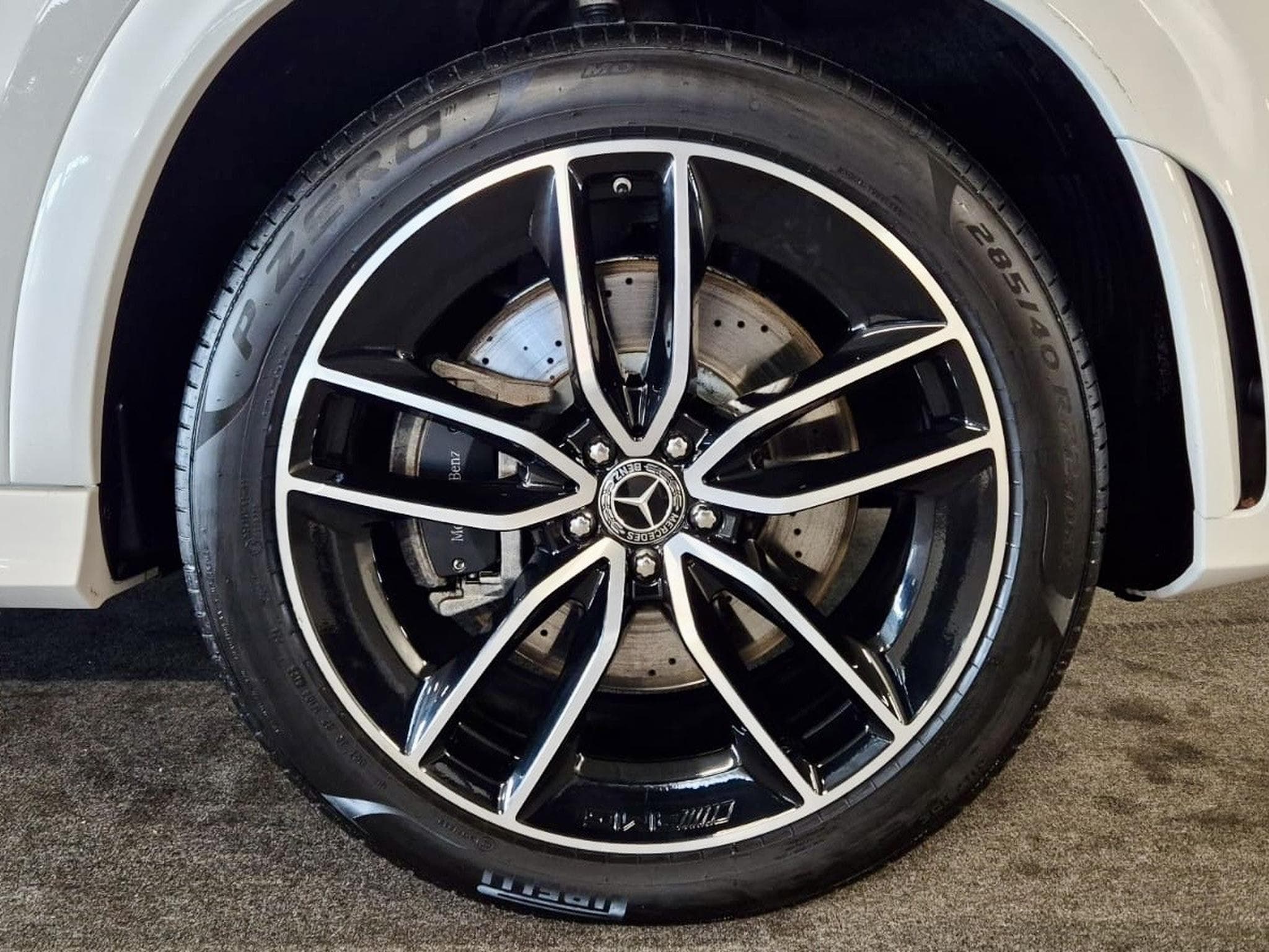 Mercedes GLE 350 D 4MATIC COUPE AMG LINE HEAD UP BURMESTER PANO CUIR NAVI 1 H (2021) - Foto 17