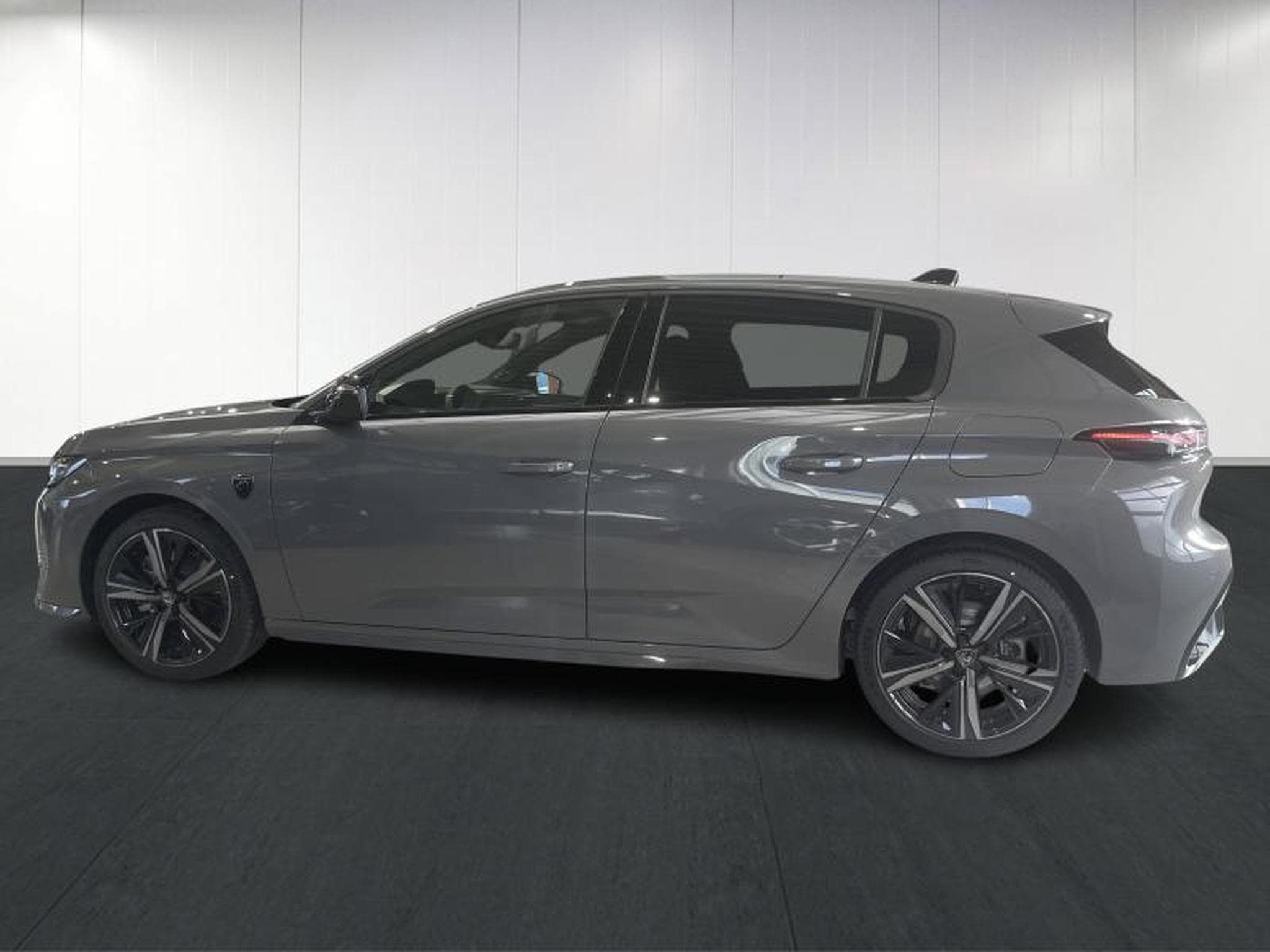 Peugeot 308 GT Plug-in Hybrid 180 e-EAT8 (2024) - Photo 6