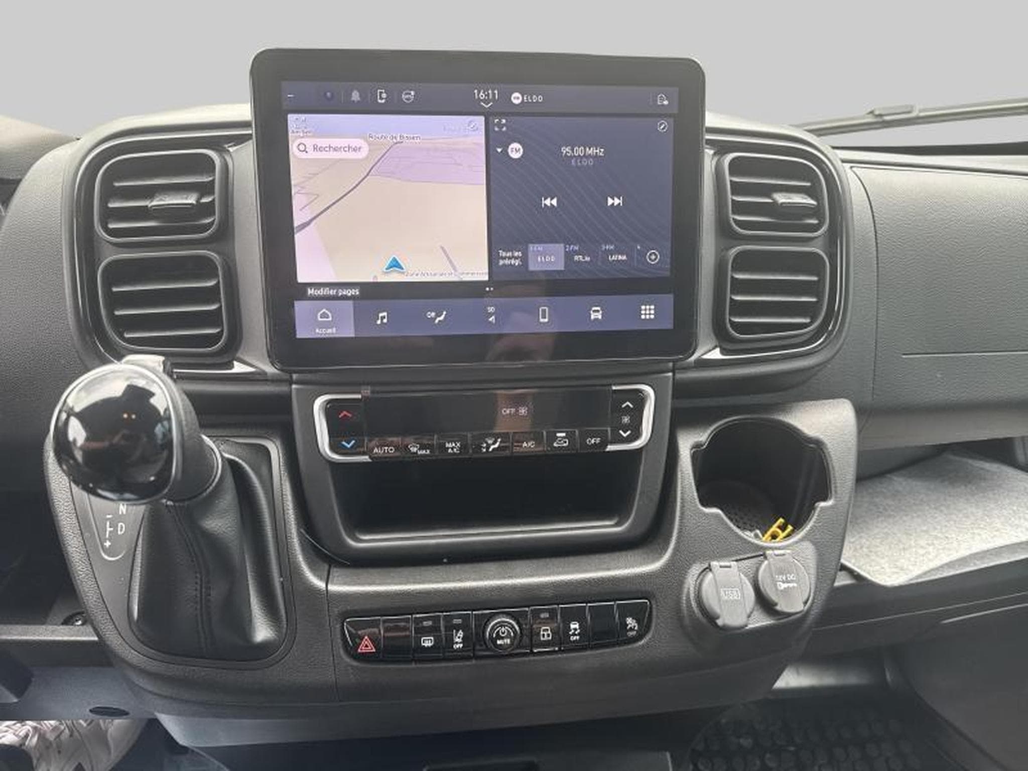 Citroen Jumper Fourgon tôlé 35 L2H2 EAT8 (2025) - Photo 6