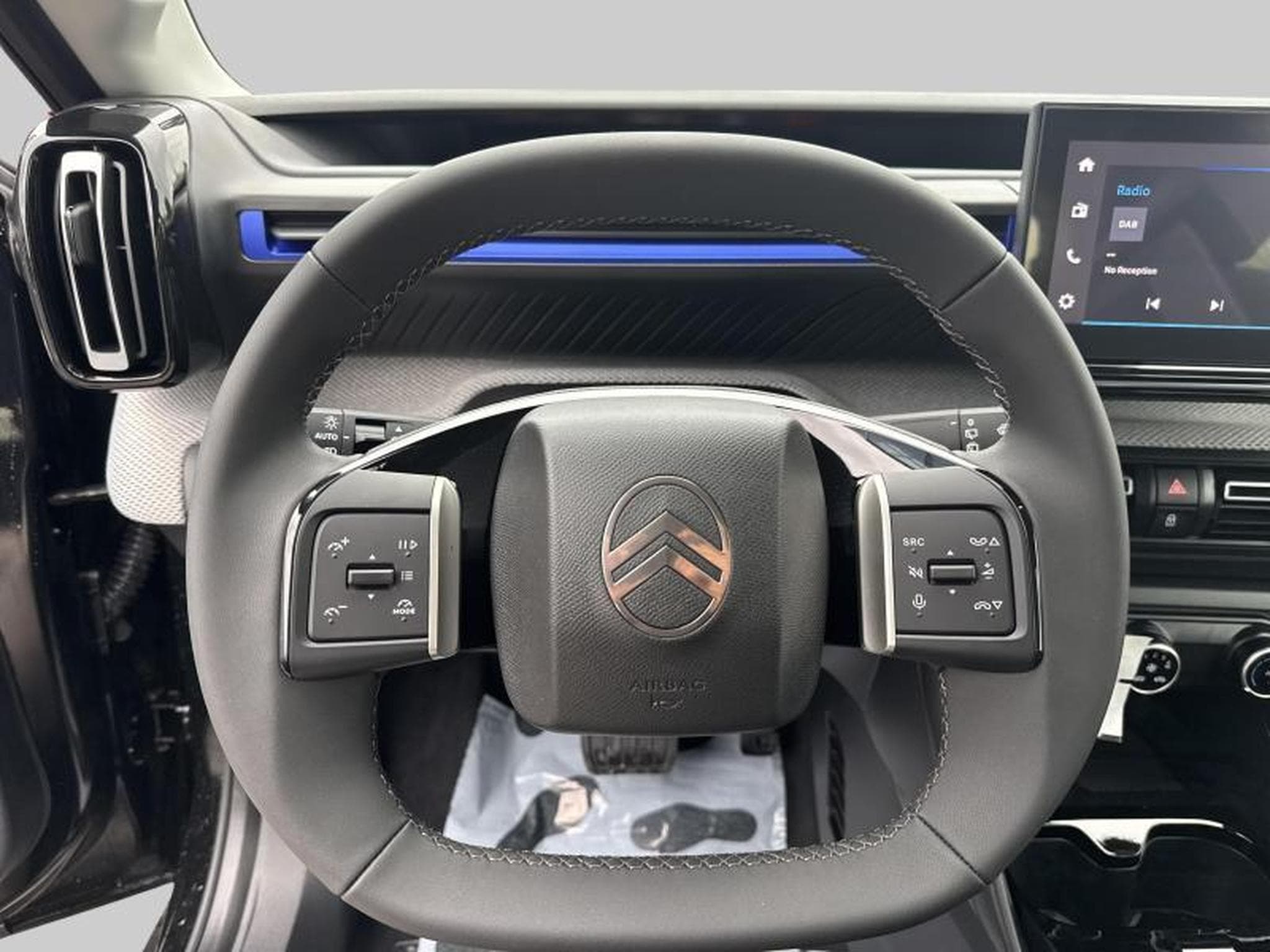 Citroen C3 PLUS Hybrid 110ch e-DSC6 (2025) - Photo 5