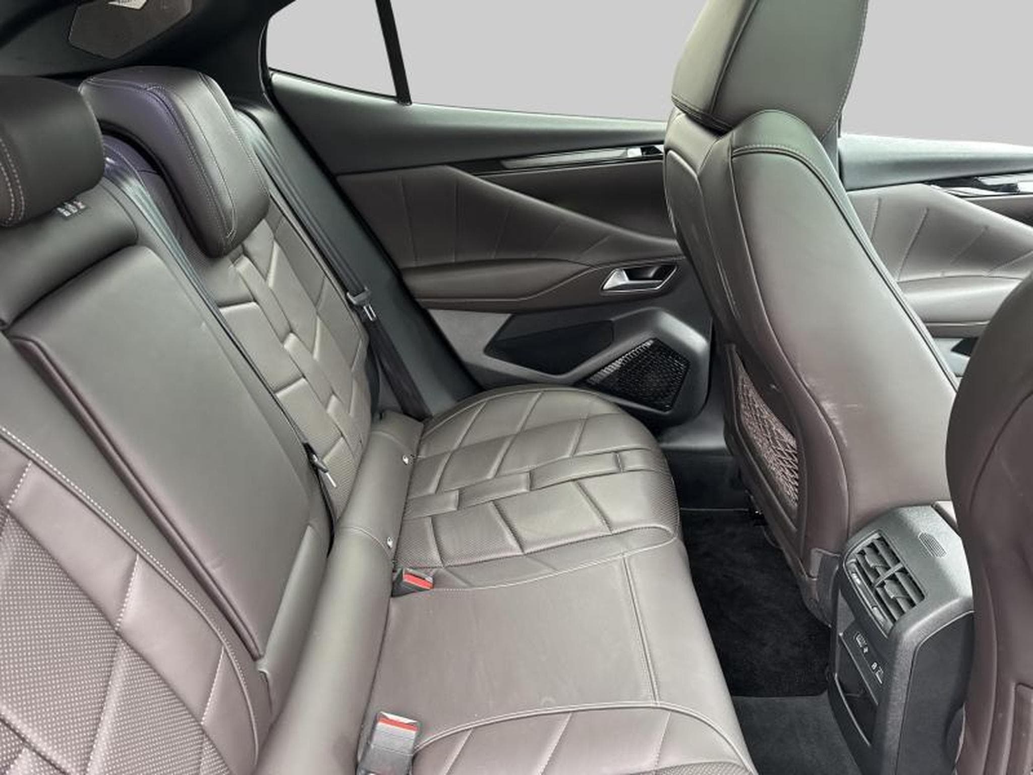 DS Automobiles DS4 Rivoli E-Tense 225 (2021) - Photo 6