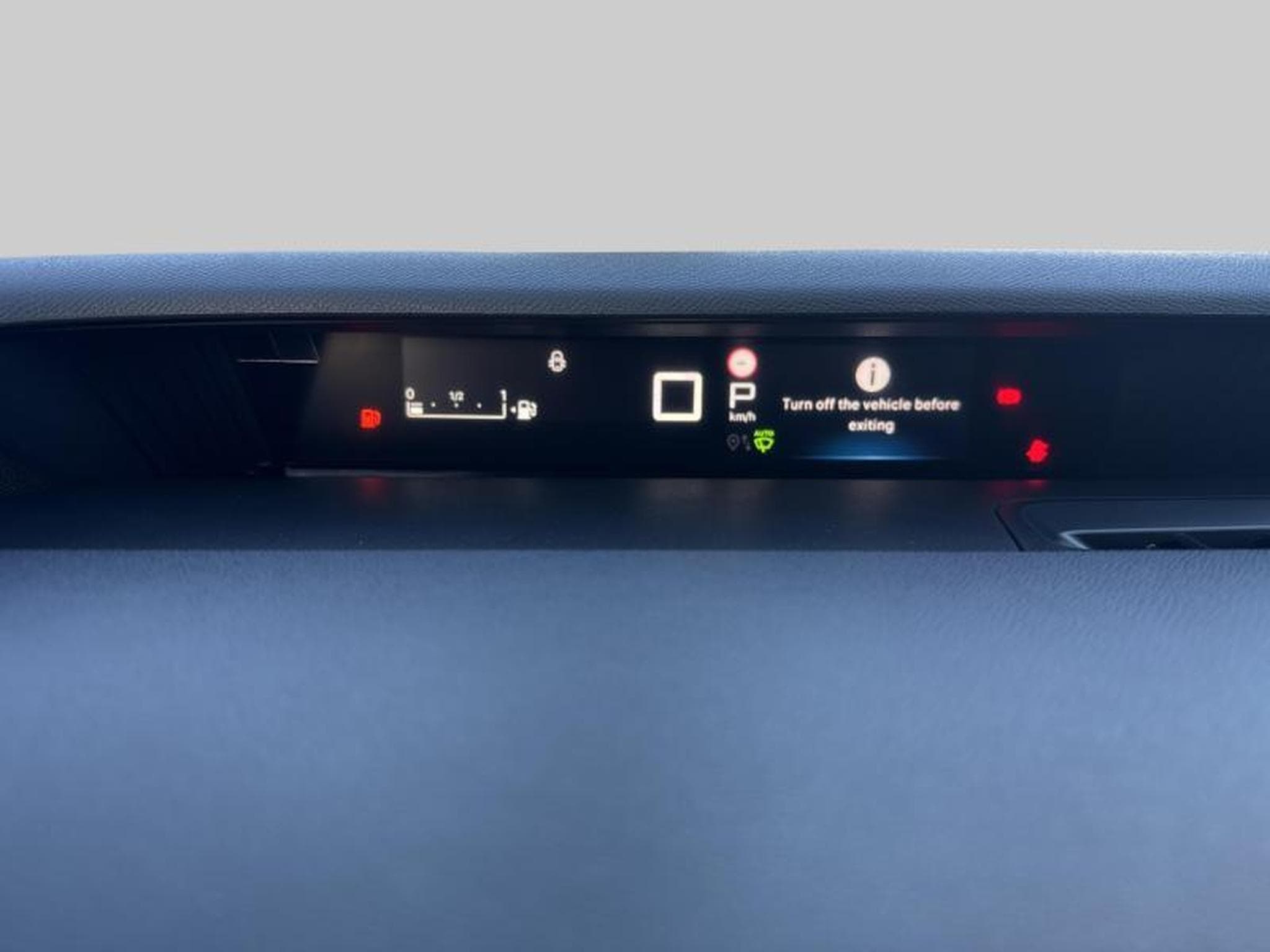 Citroen C3 PLUS Hybrid 110ch e-DSC6 (2025) - Photo 13