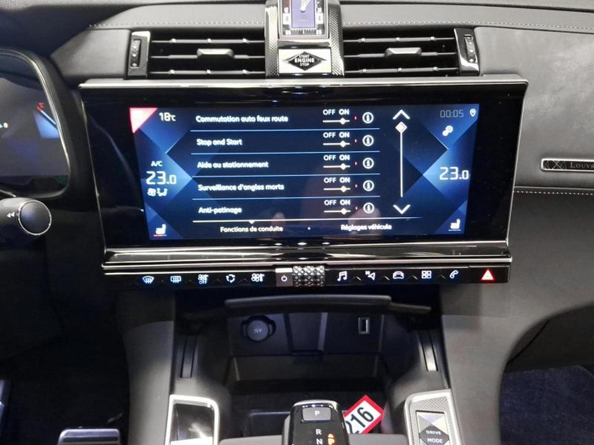 DS Automobiles DS7 Louvre 180EAT8 (2022) - Photo 10