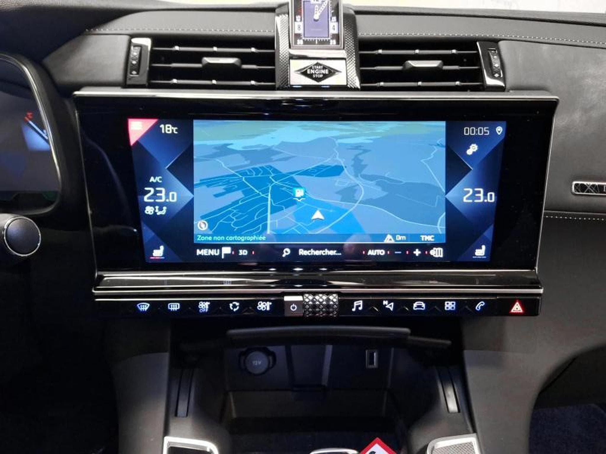 DS Automobiles DS7 Louvre 180EAT8 (2022) - Photo 11