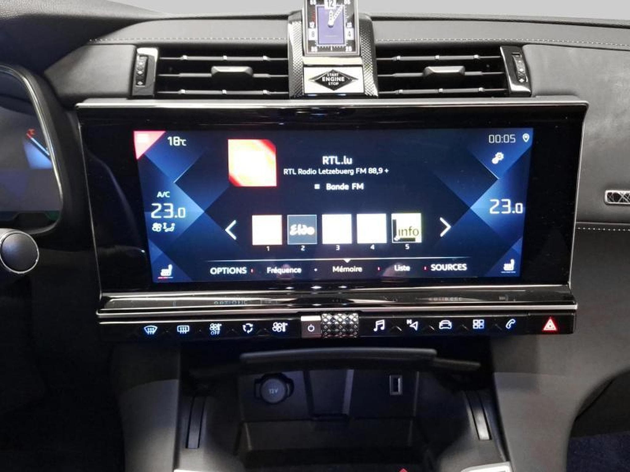 DS Automobiles DS7 Louvre 180EAT8 (2022) - Photo 12