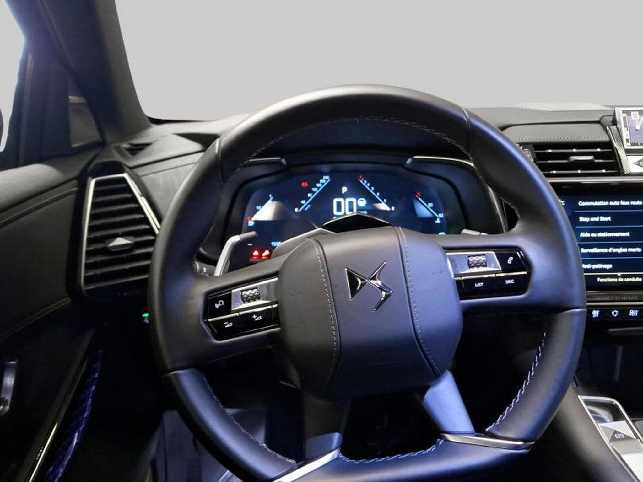 DS Automobiles DS7 Louvre 180EAT8 (2022) - Photo 8