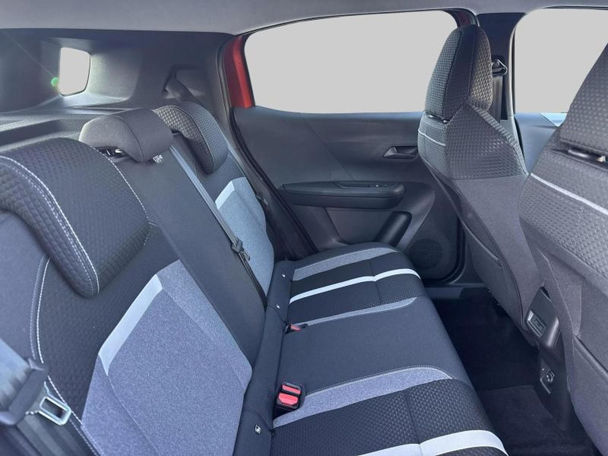 Opel Frontera Edition (2025) - Photo 10