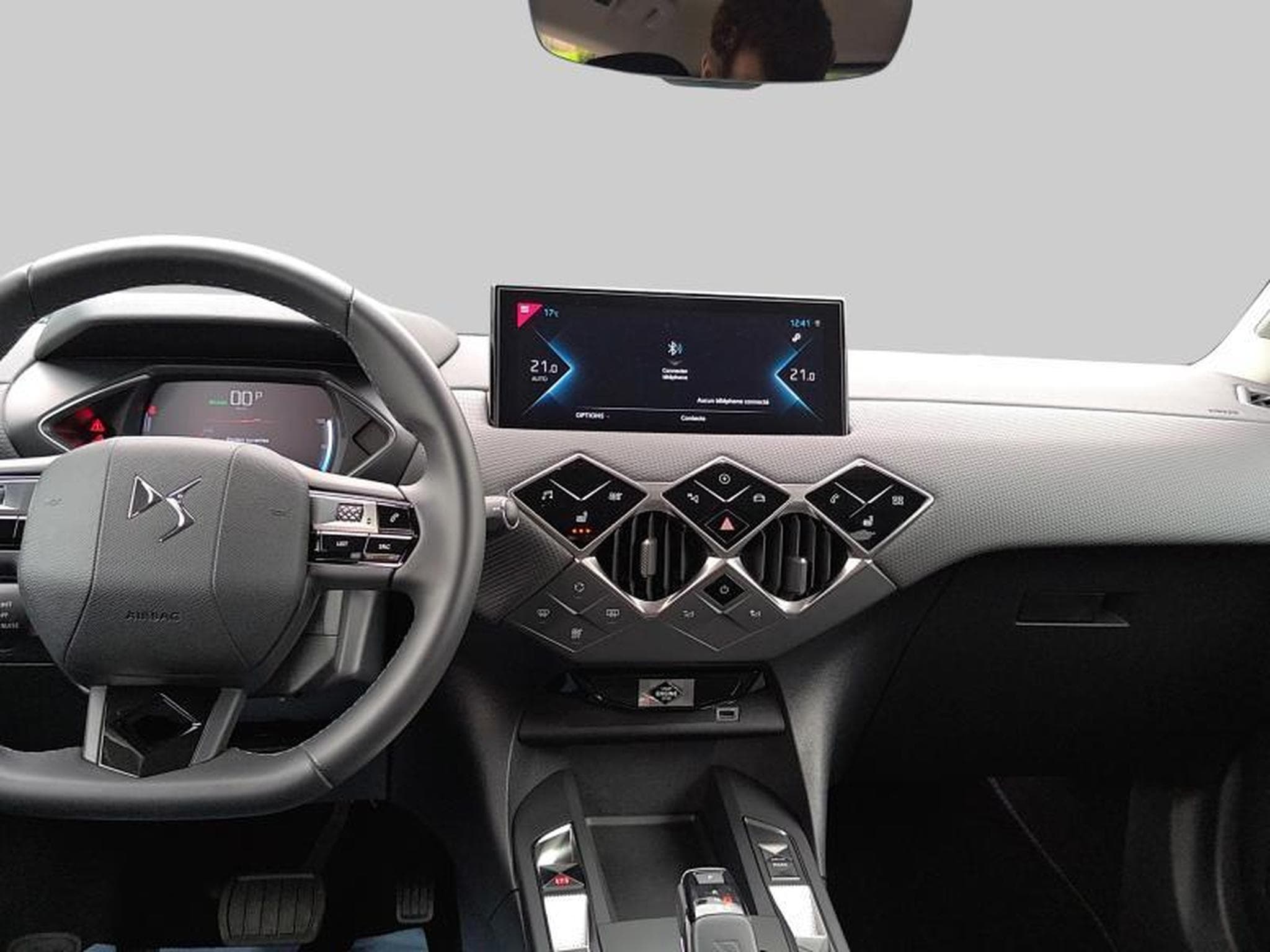 DS Automobiles DS3 Toits de Paris E-Tense (2023) - Photo 13