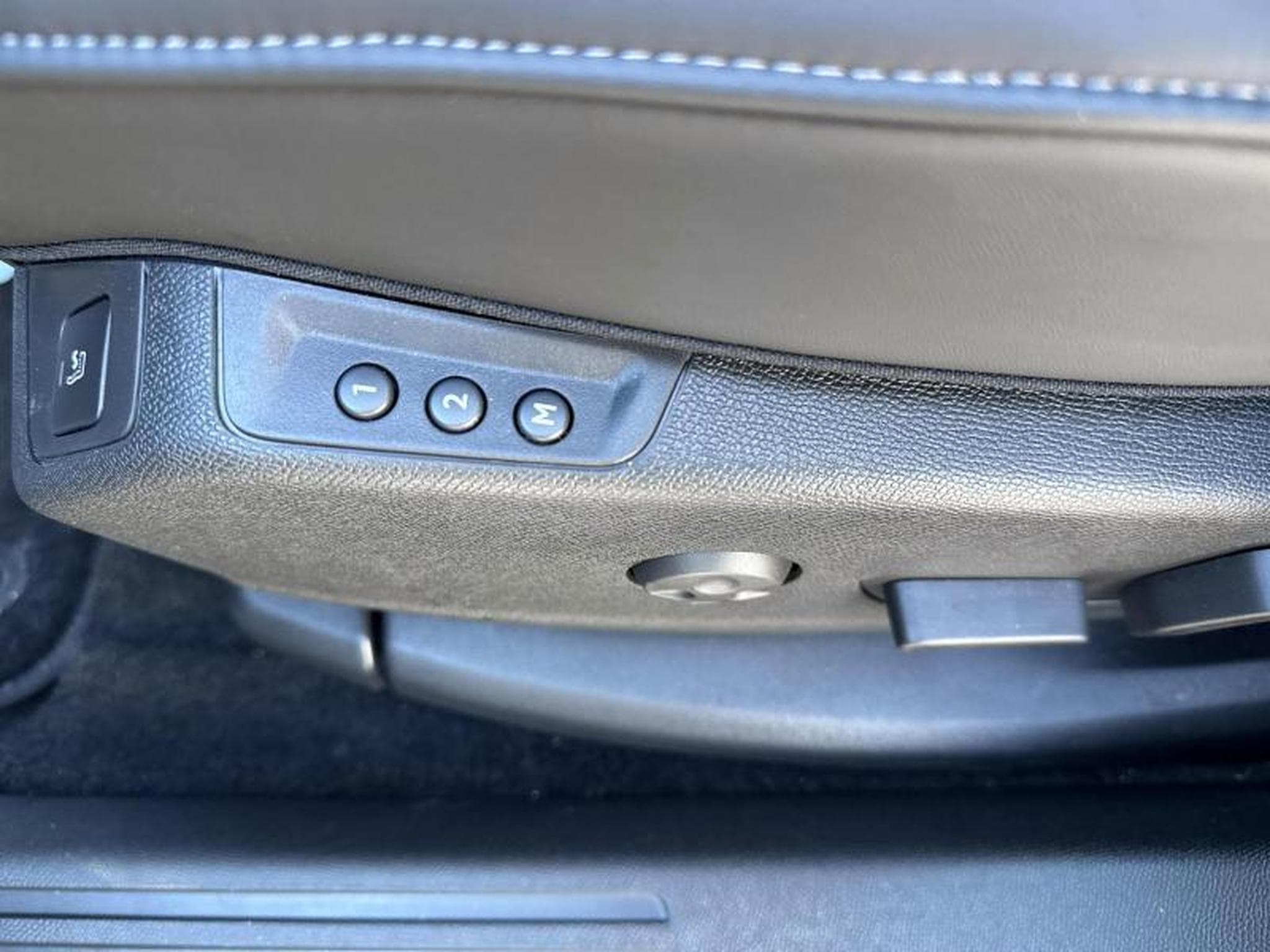 DS Automobiles DS7 E-Tense Rivoli 300 (2023) - Photo 23