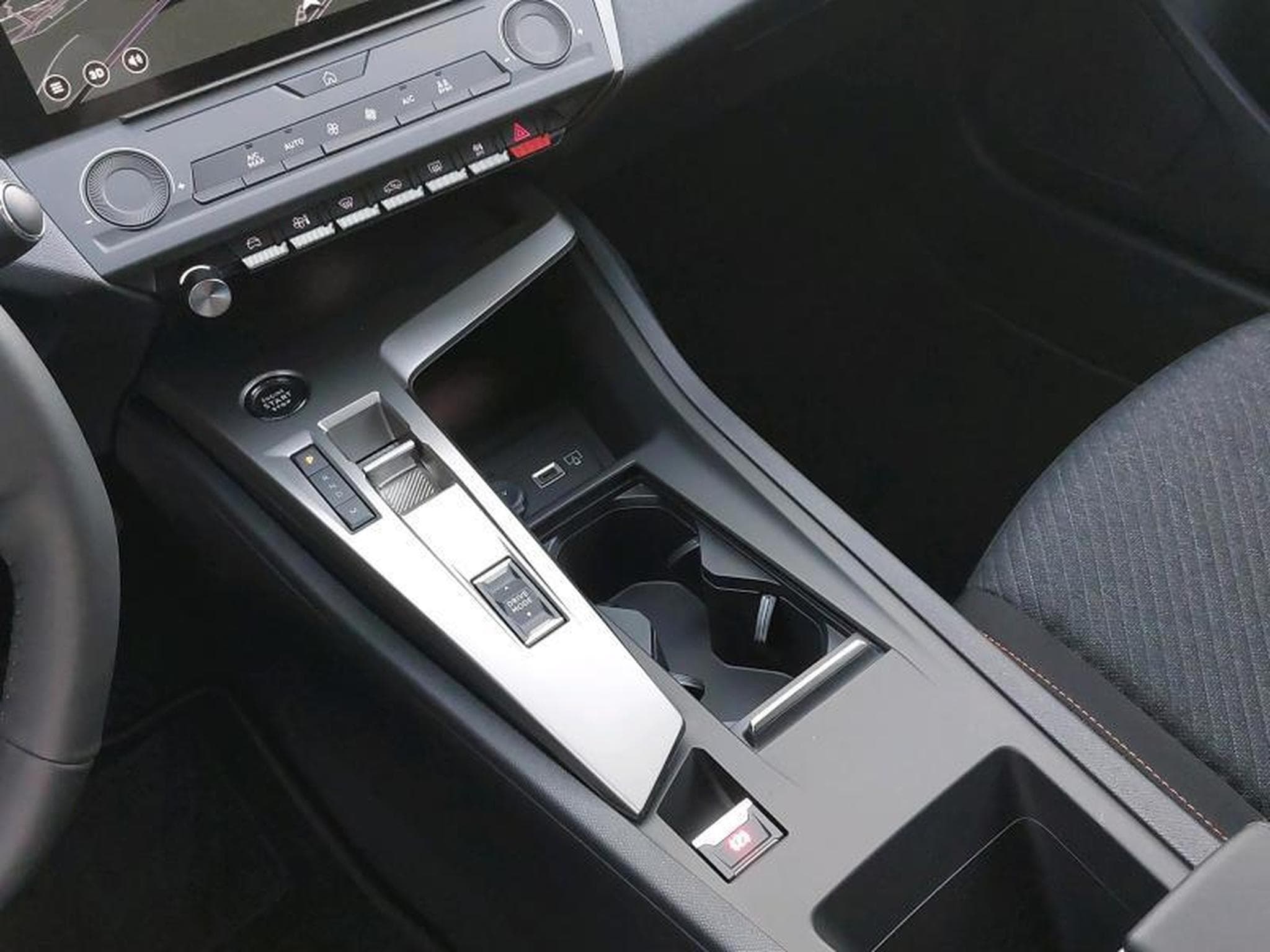 Peugeot 308 III STYLE (2025) - Photo 18