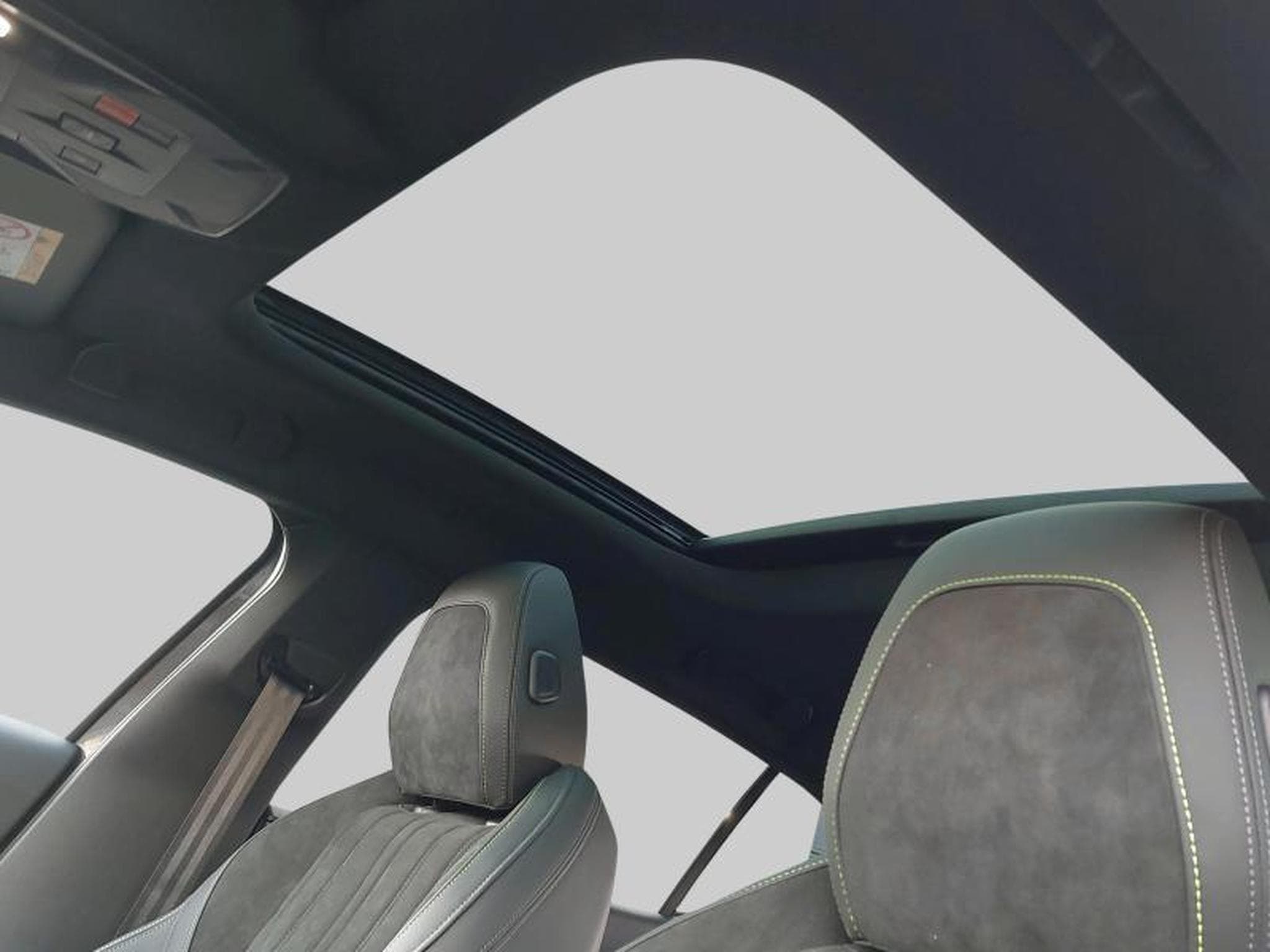 Peugeot 408 GT (2025) - Photo 14