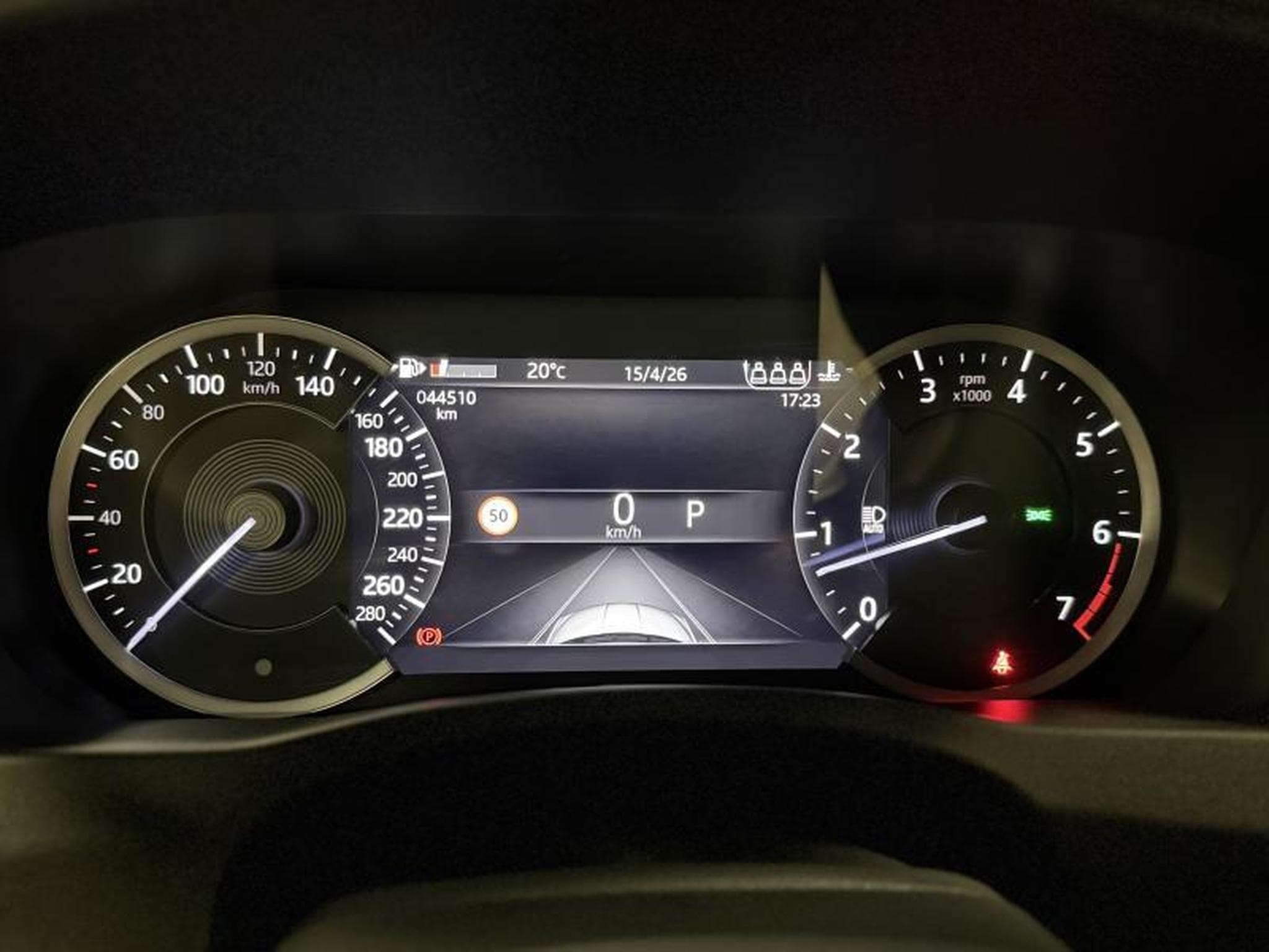 Jaguar XE R DYNAMIC P300 AWD (2022) - Photo 10