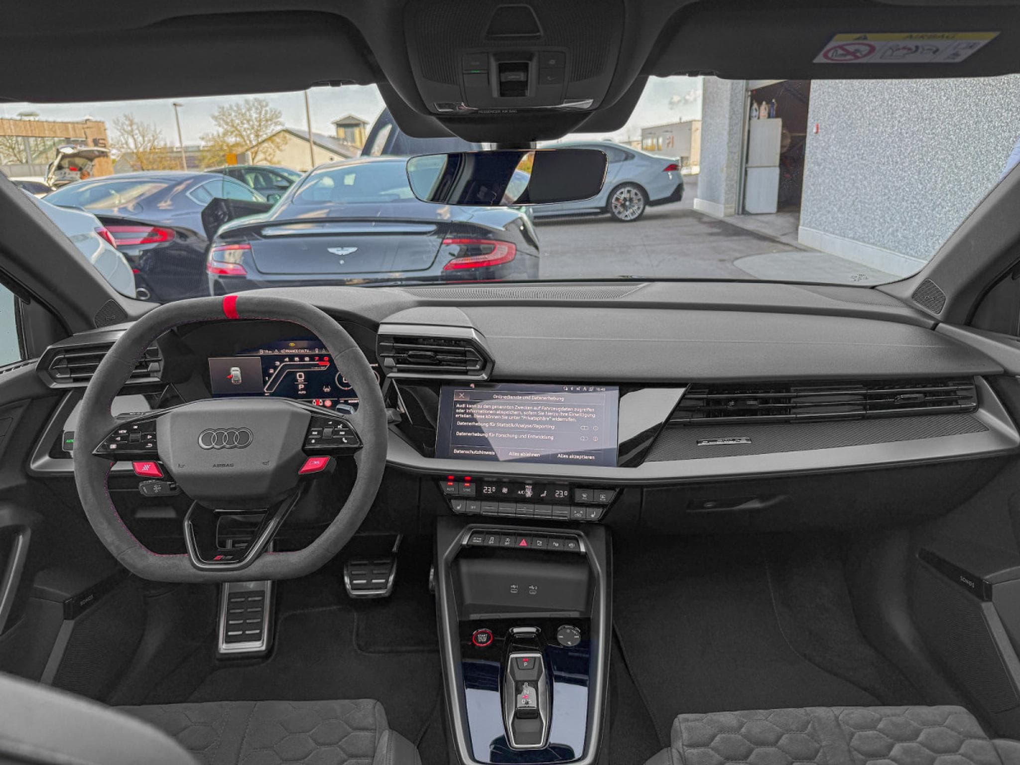 Audi RS3 Sportback 2.5 TFSI quattro/Pano/CARBON19/360°/SONOS/SCHALE S (2026) - Photo 2
