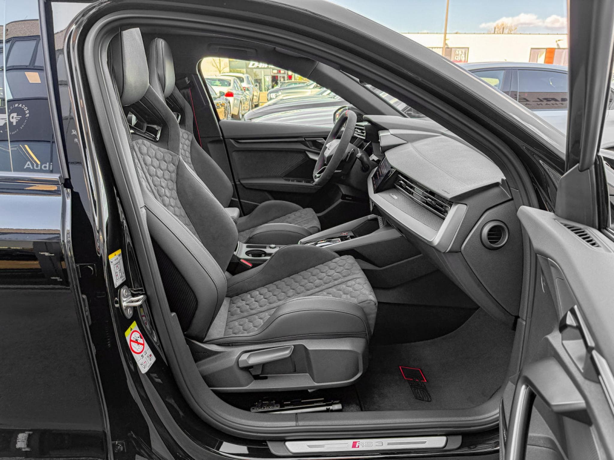 Audi RS3 Sportback 2.5 TFSI quattro/Pano/CARBON19/360°/SONOS/SCHALE S (2026) - Photo 20