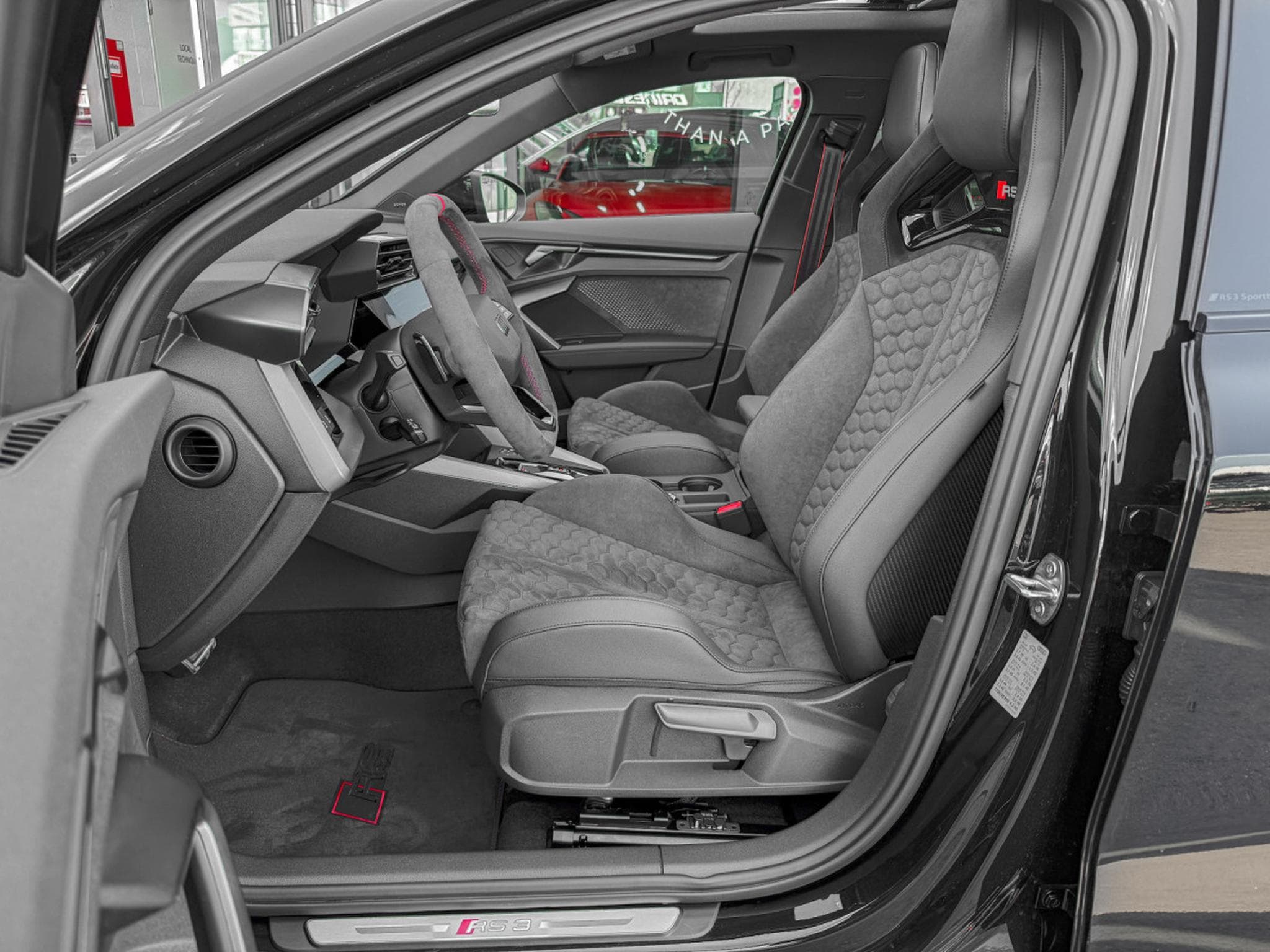 Audi RS3 Sportback 2.5 TFSI quattro/Pano/CARBON19/360°/SONOS/SCHALE S (2026) - Photo 4