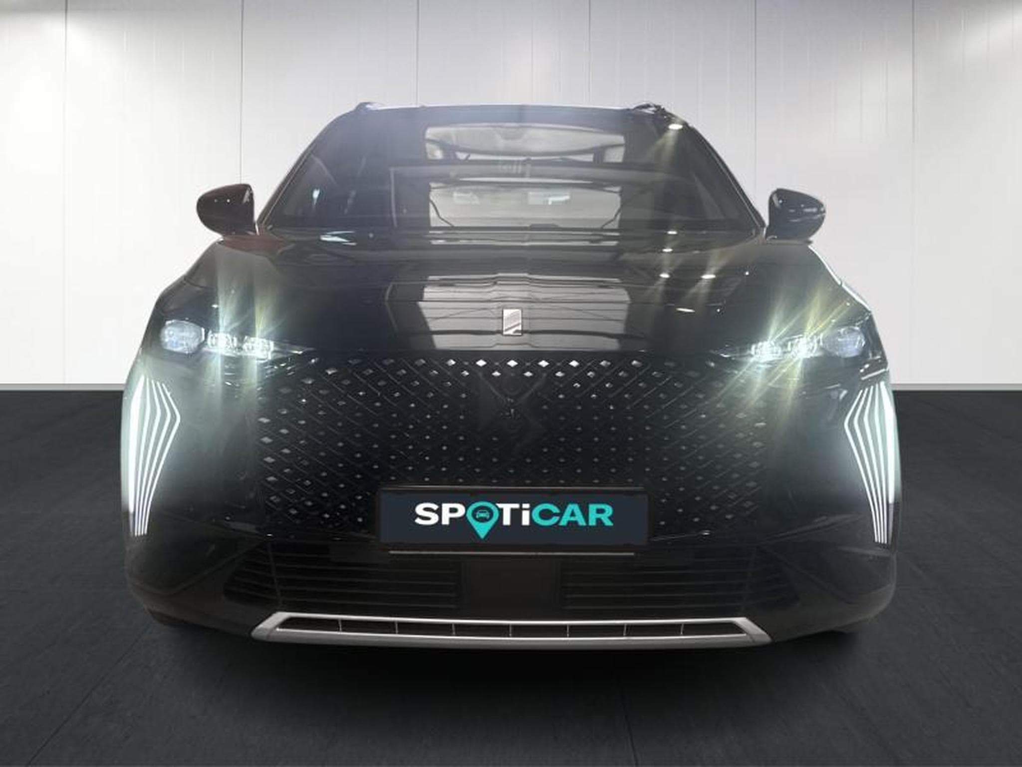 DS Automobiles DS7 E-Tense Performance Line + (2023) - Photo 2