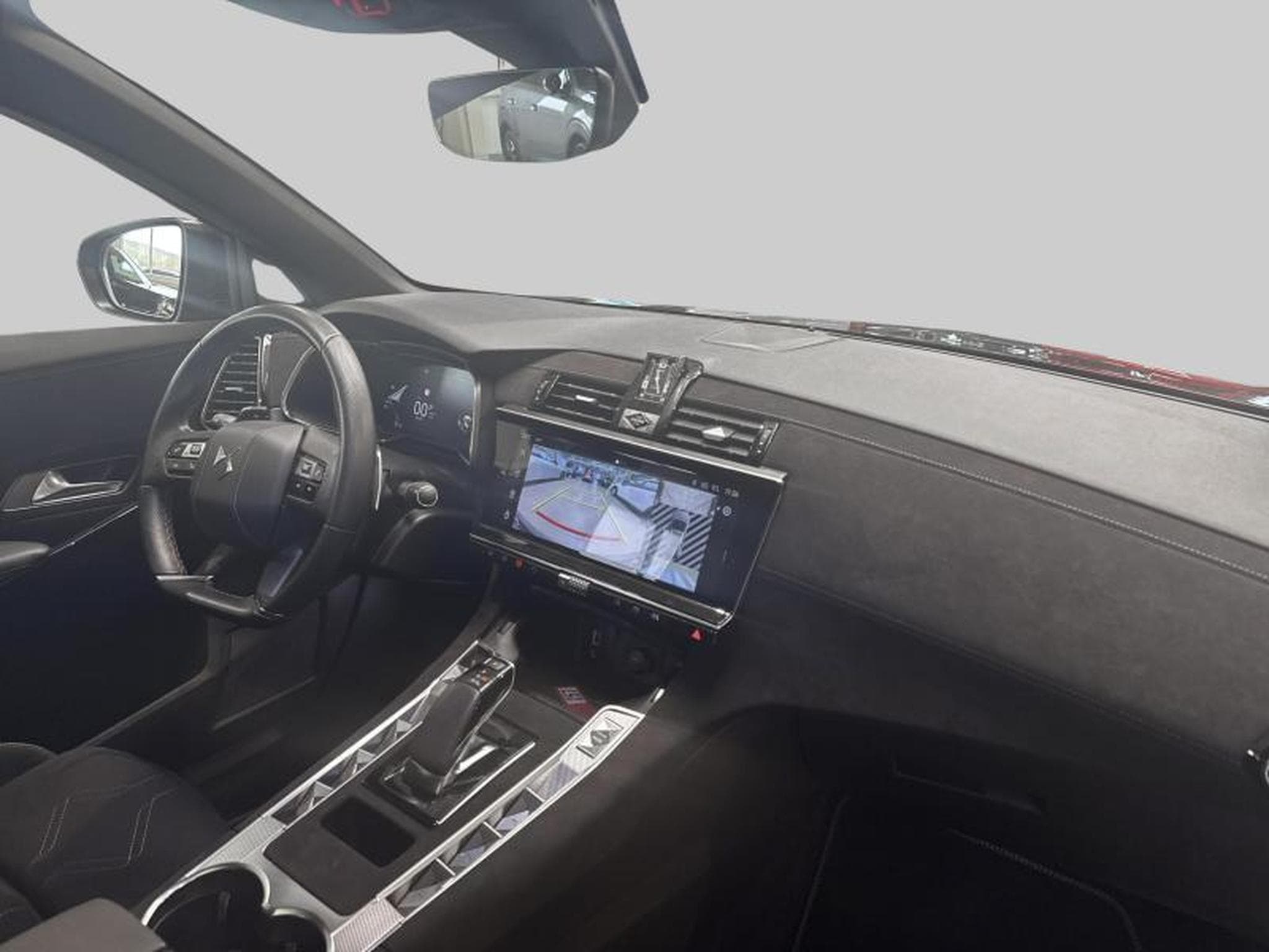 DS Automobiles DS7 E-Tense Performance Line + (2023) - Photo 9