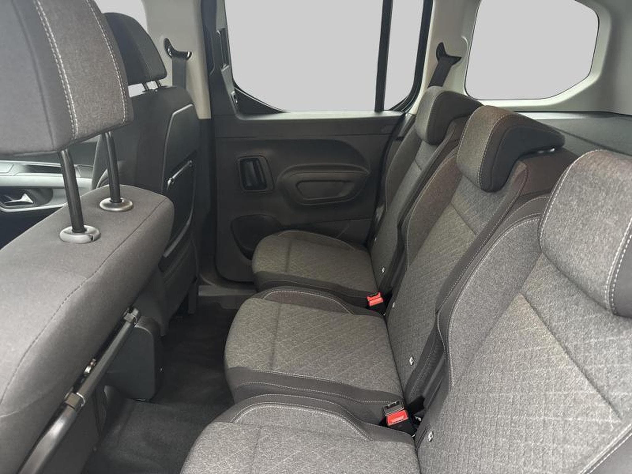 Opel Combo GS (2025) - Photo 12