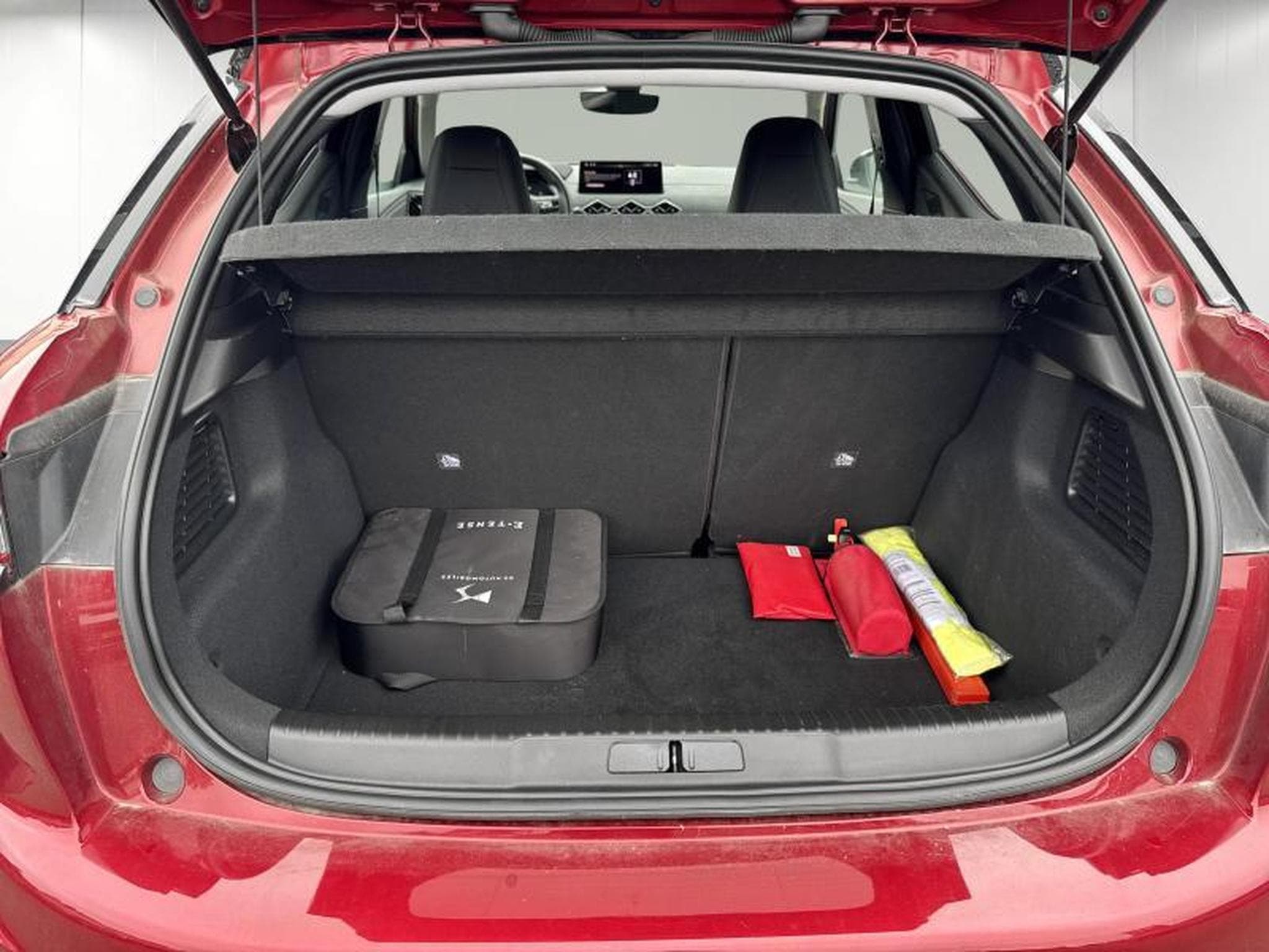 DS Automobiles DS3 E-TENSE OPERA (2024) - Photo 20