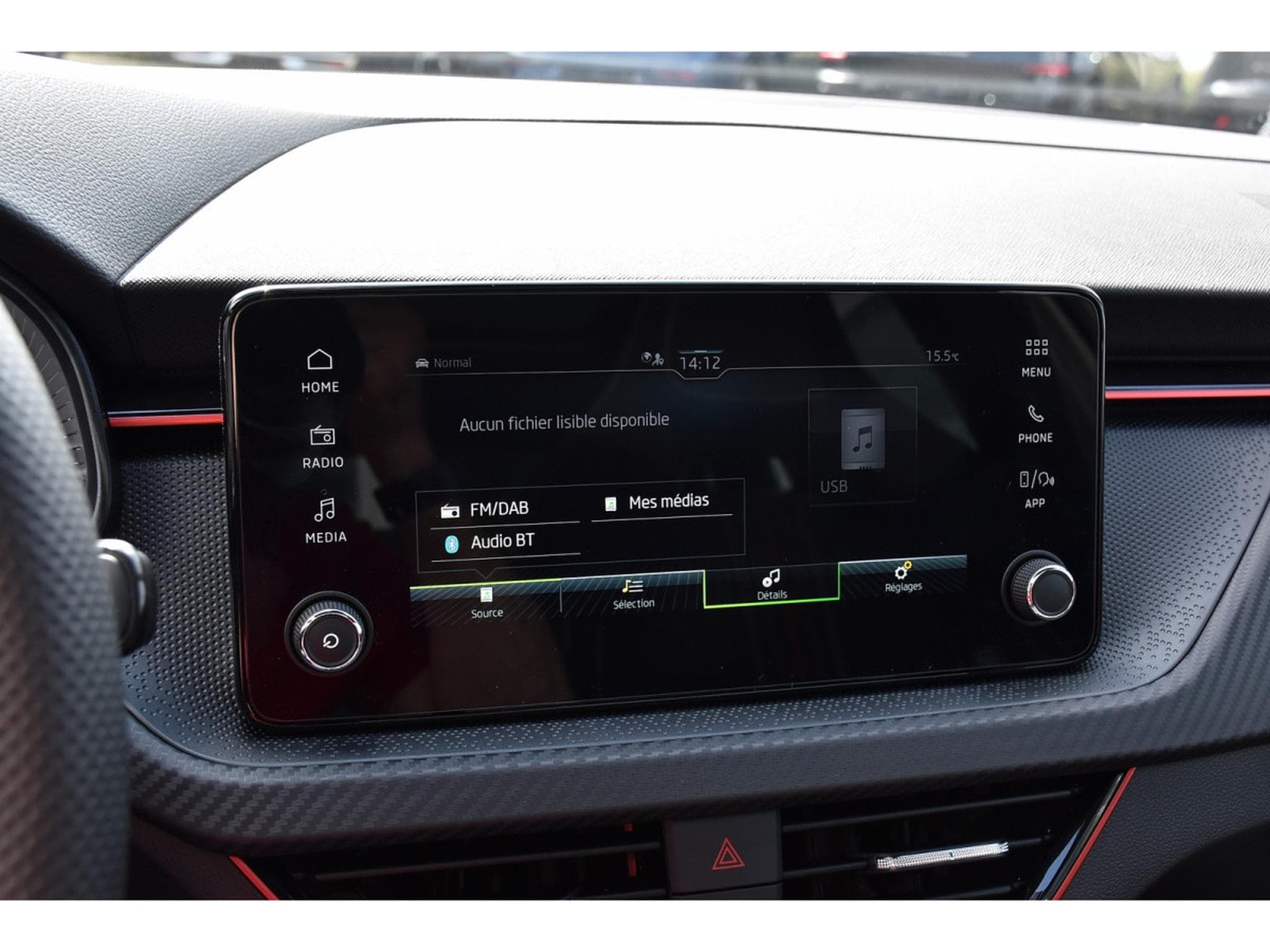 Skoda Kamiq 1.5 TSI Monte Carlo DSG PANO ACC TRAVEL SIDE KESSY NEUF (2026) - Photo 11