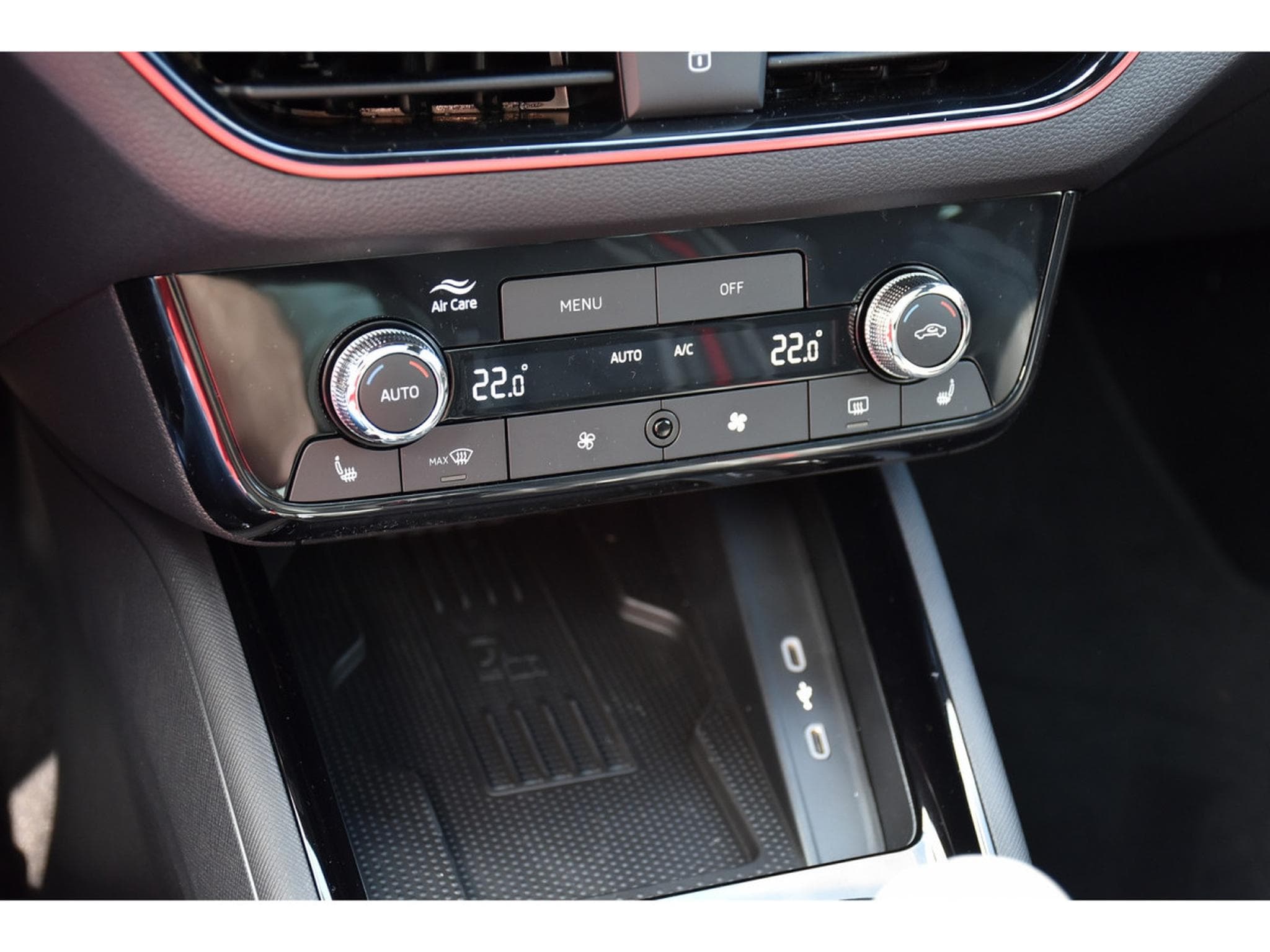 Skoda Kamiq 1.5 TSI Monte Carlo DSG PANO ACC TRAVEL SIDE KESSY NEUF (2026) - Photo 16