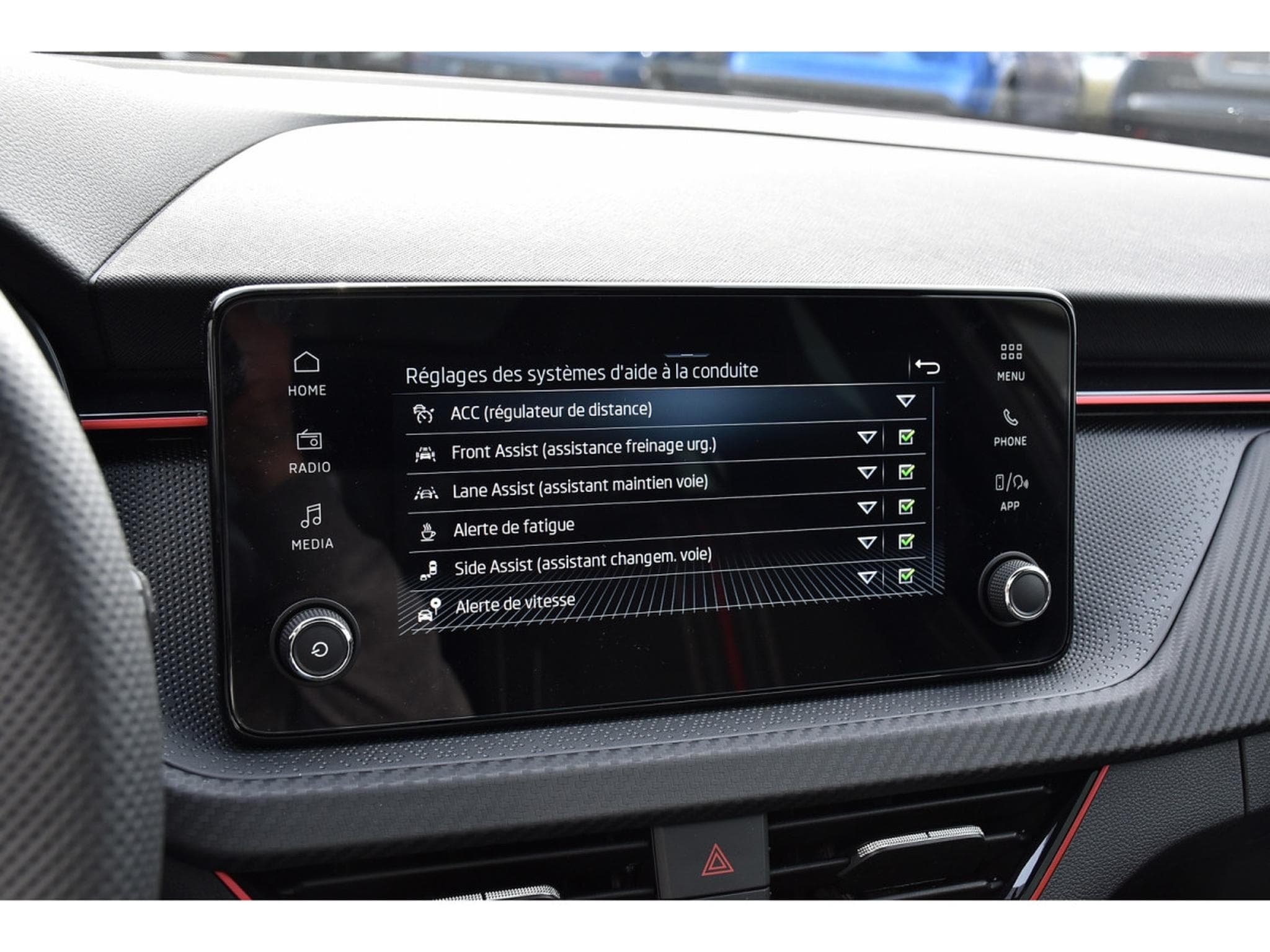 Skoda Kamiq 1.5 TSI Monte Carlo DSG PANO ACC TRAVEL SIDE KESSY NEUF (2026) - Photo 14