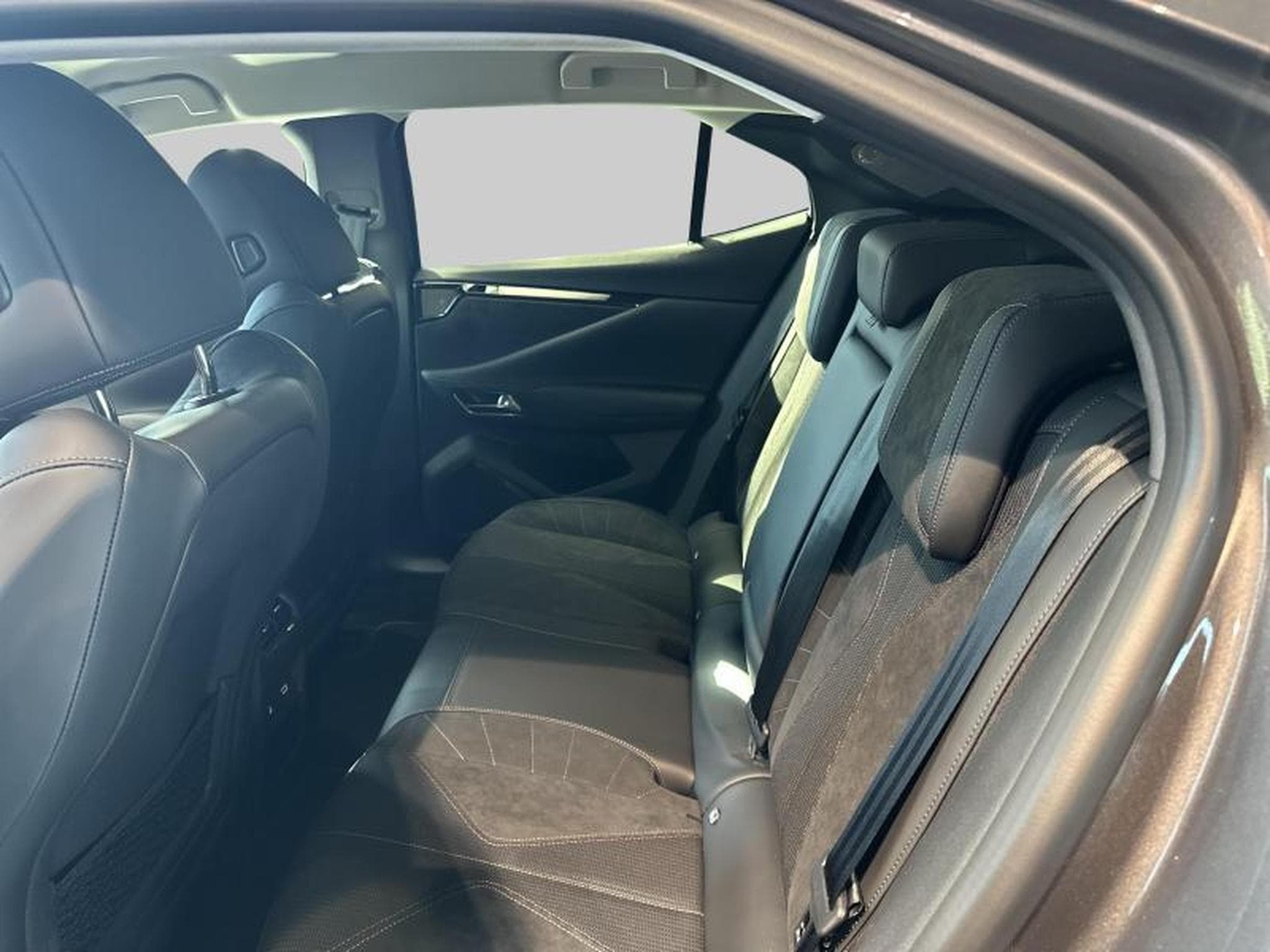 DS Automobiles DS4 4 Performance Line + (2023) - Photo 9