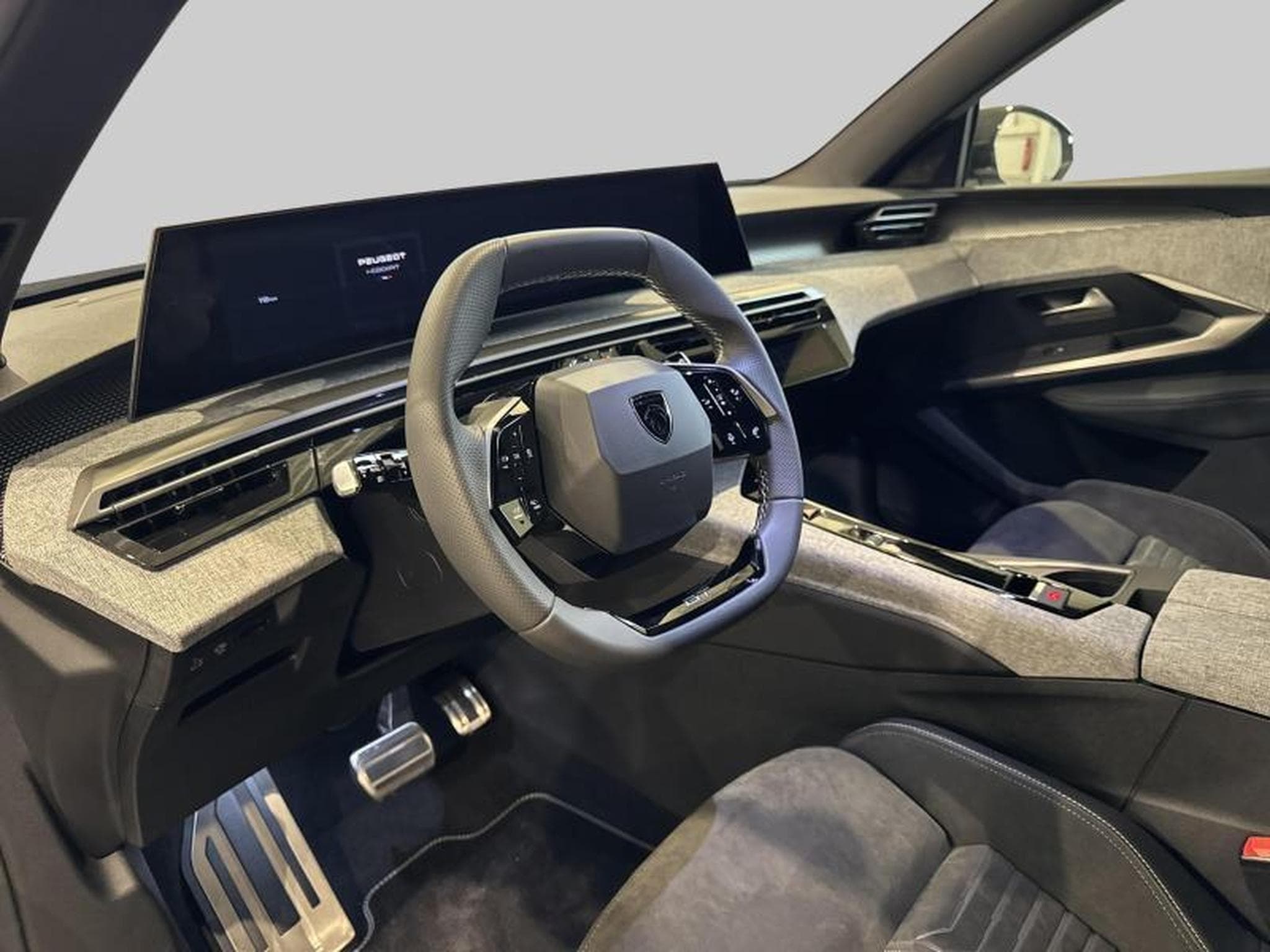 Peugeot 5008 III & e- GT (2025) - Photo 11