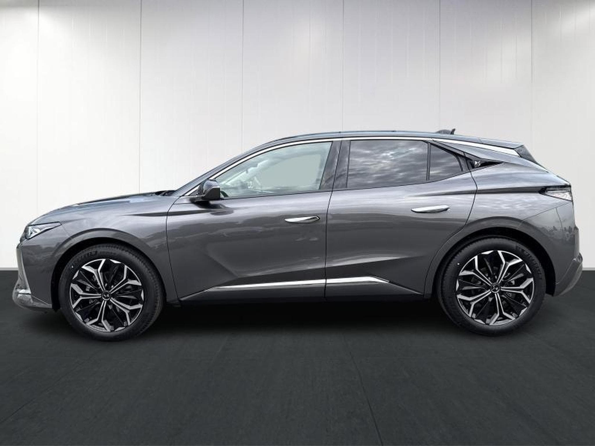 DS Automobiles DS4 ETOILE (2025) - Photo 5