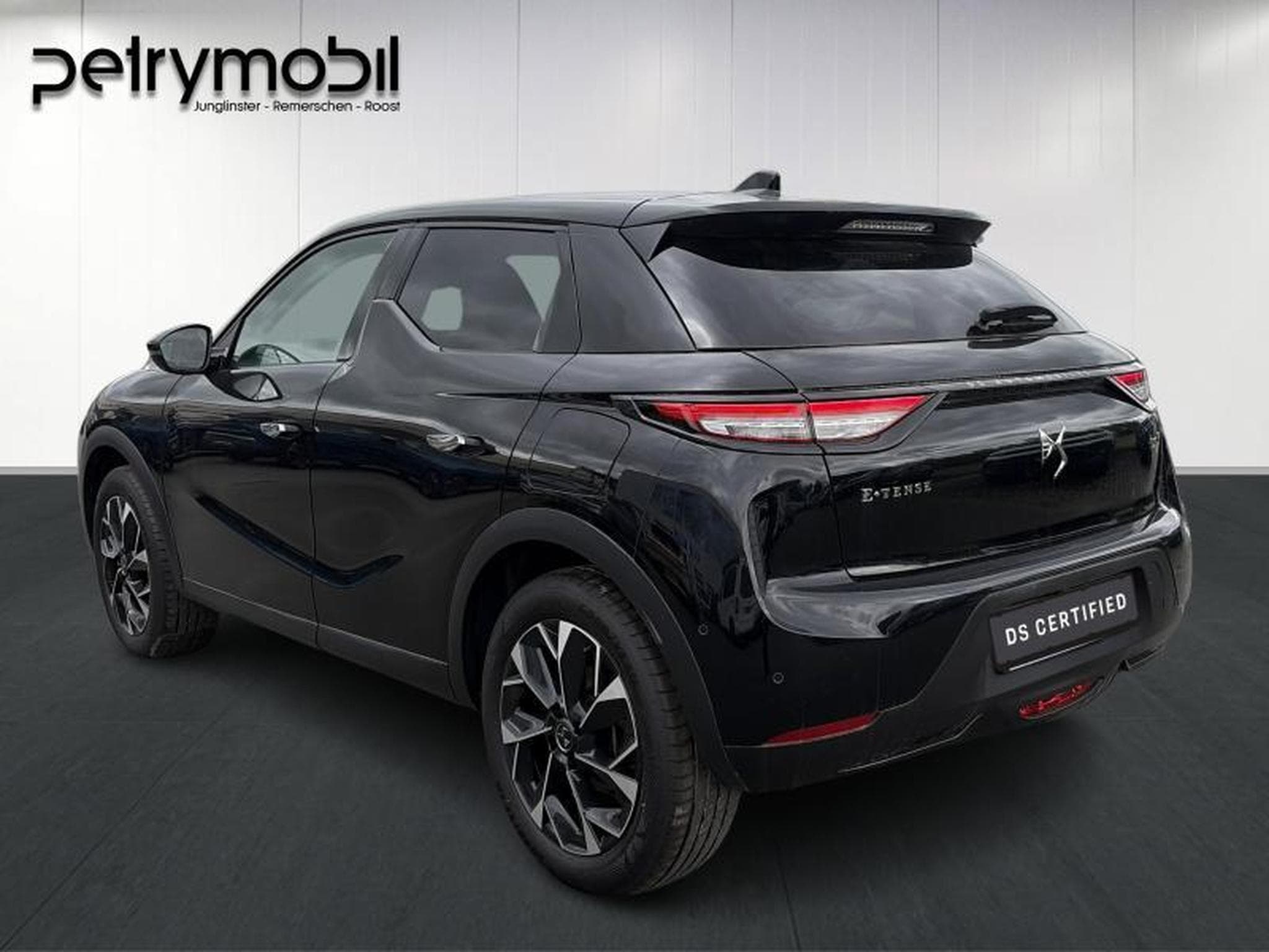DS Automobiles DS3 3 E-Tense Etoile (2024) - Photo 6