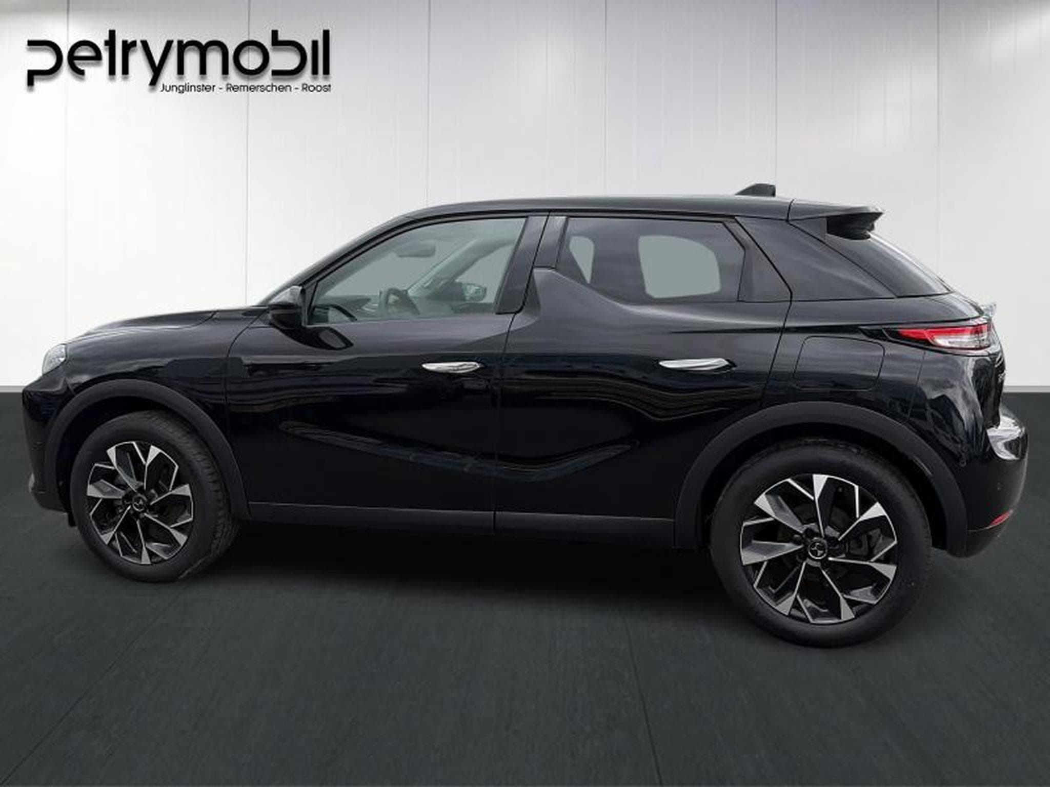 DS Automobiles DS3 3 E-Tense Etoile (2024) - Photo 7