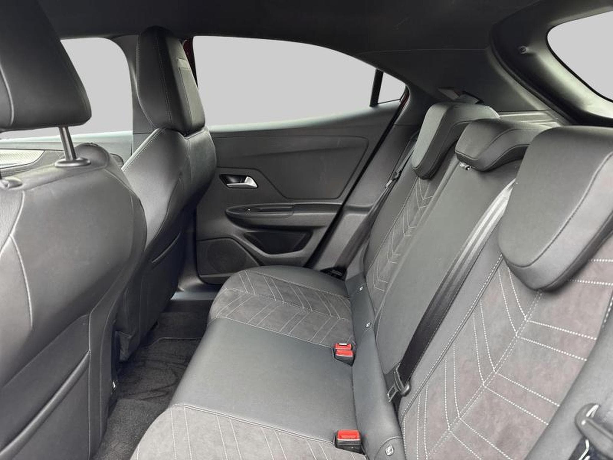 Opel Mokka Ultimate EAT8 (2022) - Photo 12