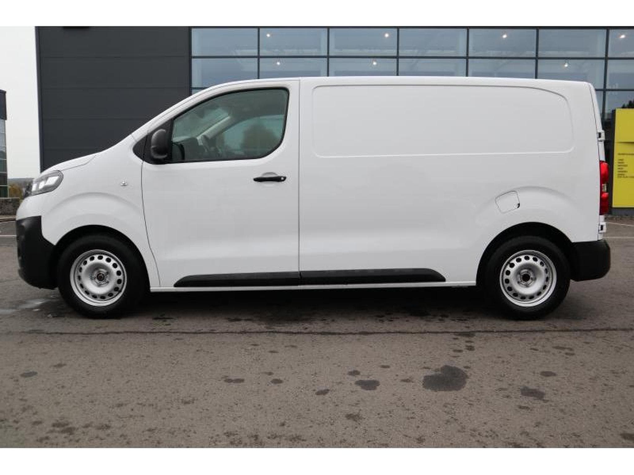 Opel Vivaro Van (2023) - Photo 8