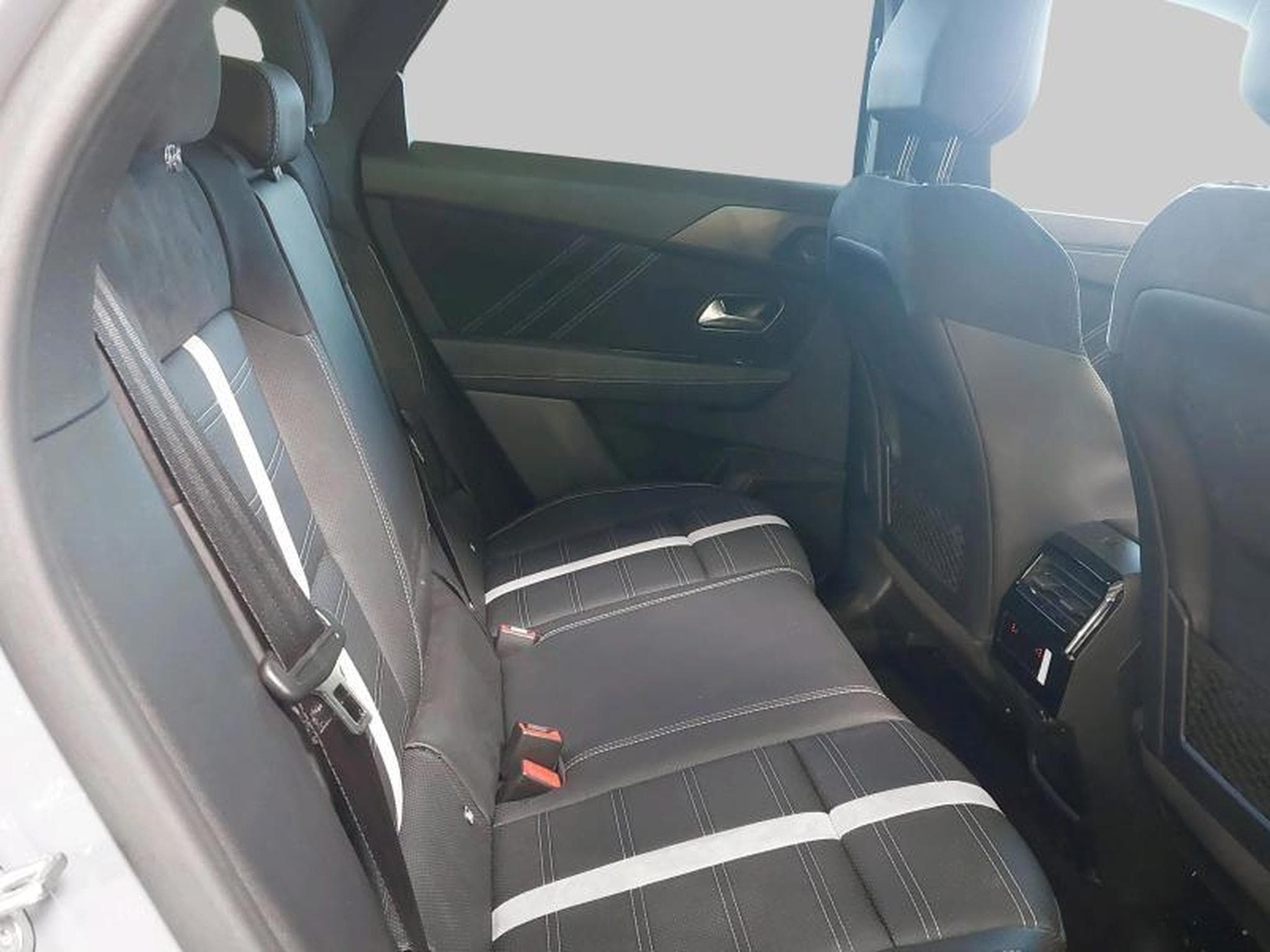 Opel Grandland GS (2025) - Photo 8