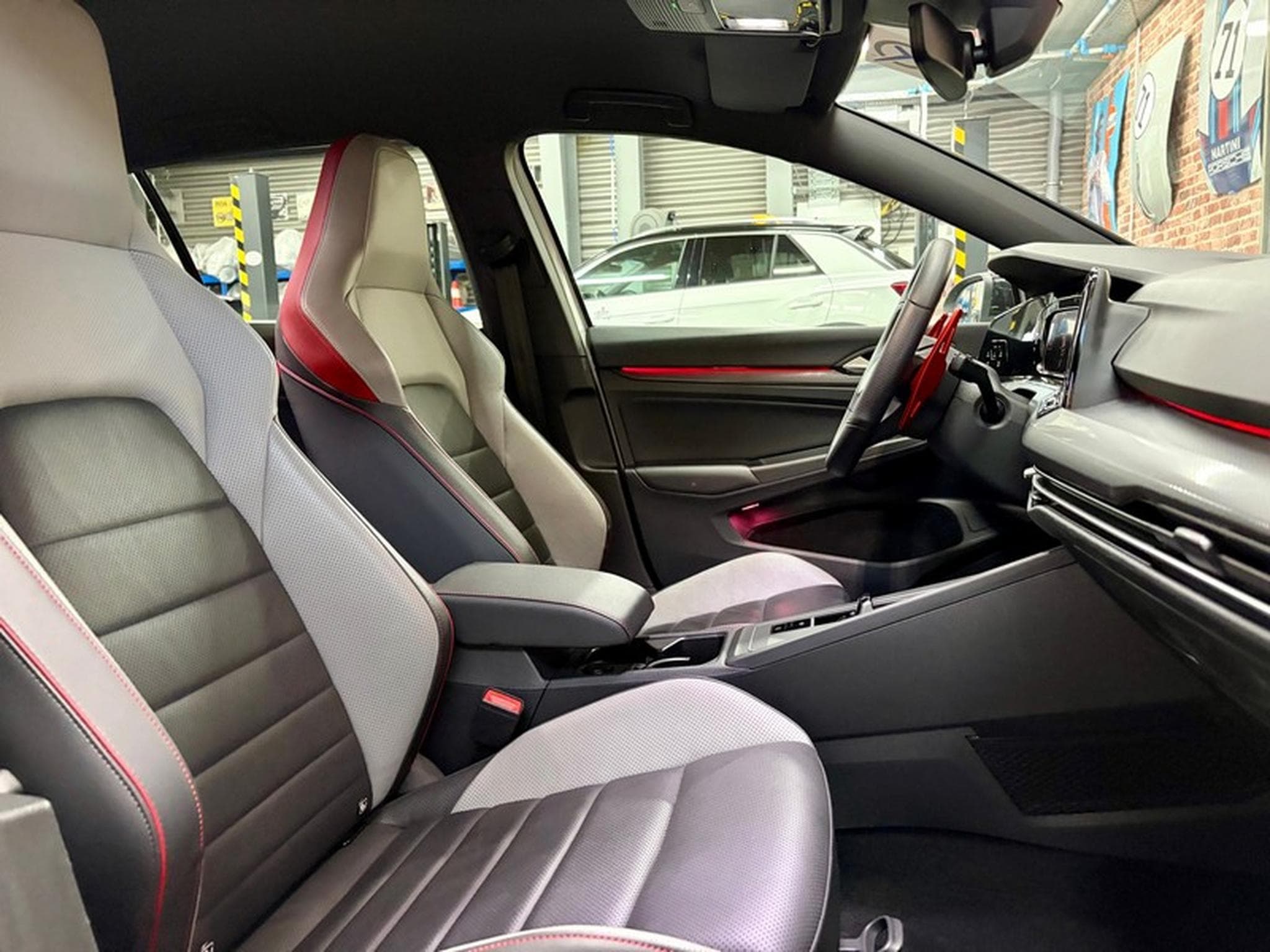 VW Golf Golf VIII GTI 2.0 TSI 245cv Auto Cuir/Navig/SiègCh+V (2021) - Photo 8