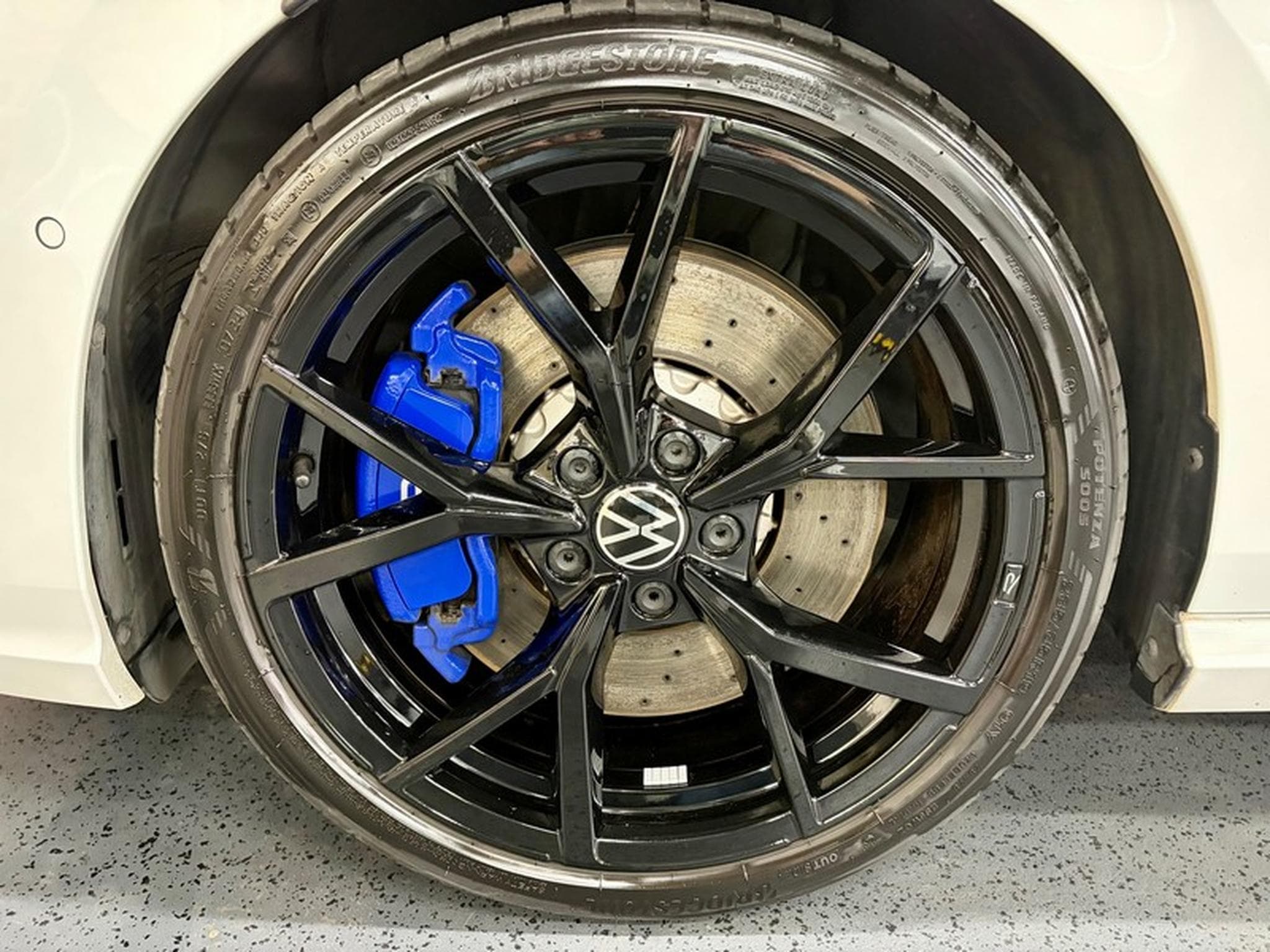 VW Golf Golf VIII R 2.0 320cv Auto 4Motion (2024) - Photo 3